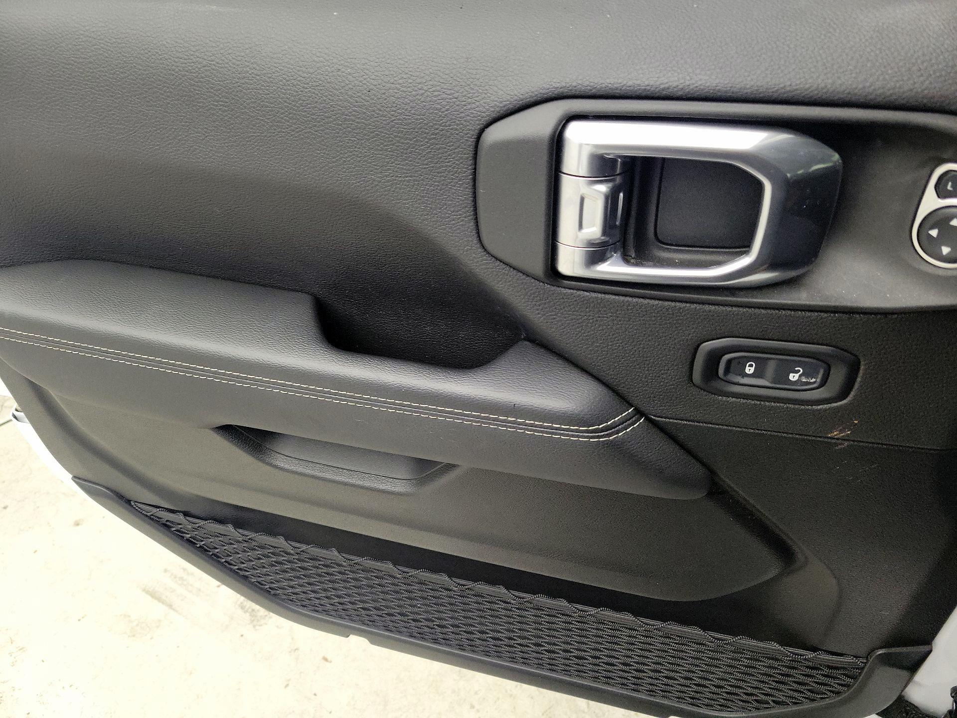 Thumbnail: 2021 Jeep Wrangler - 12