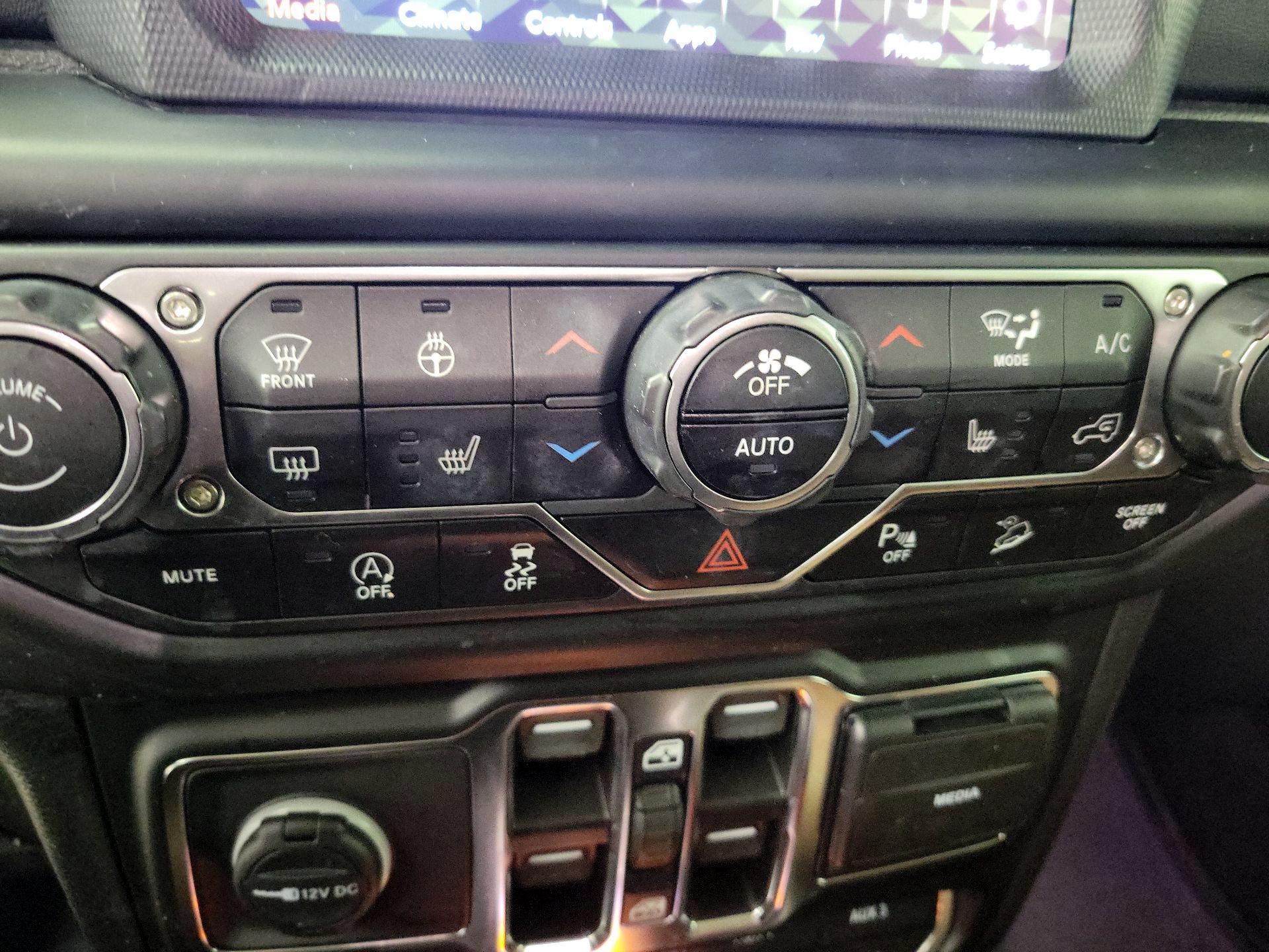 Thumbnail: 2021 Jeep Wrangler - 17