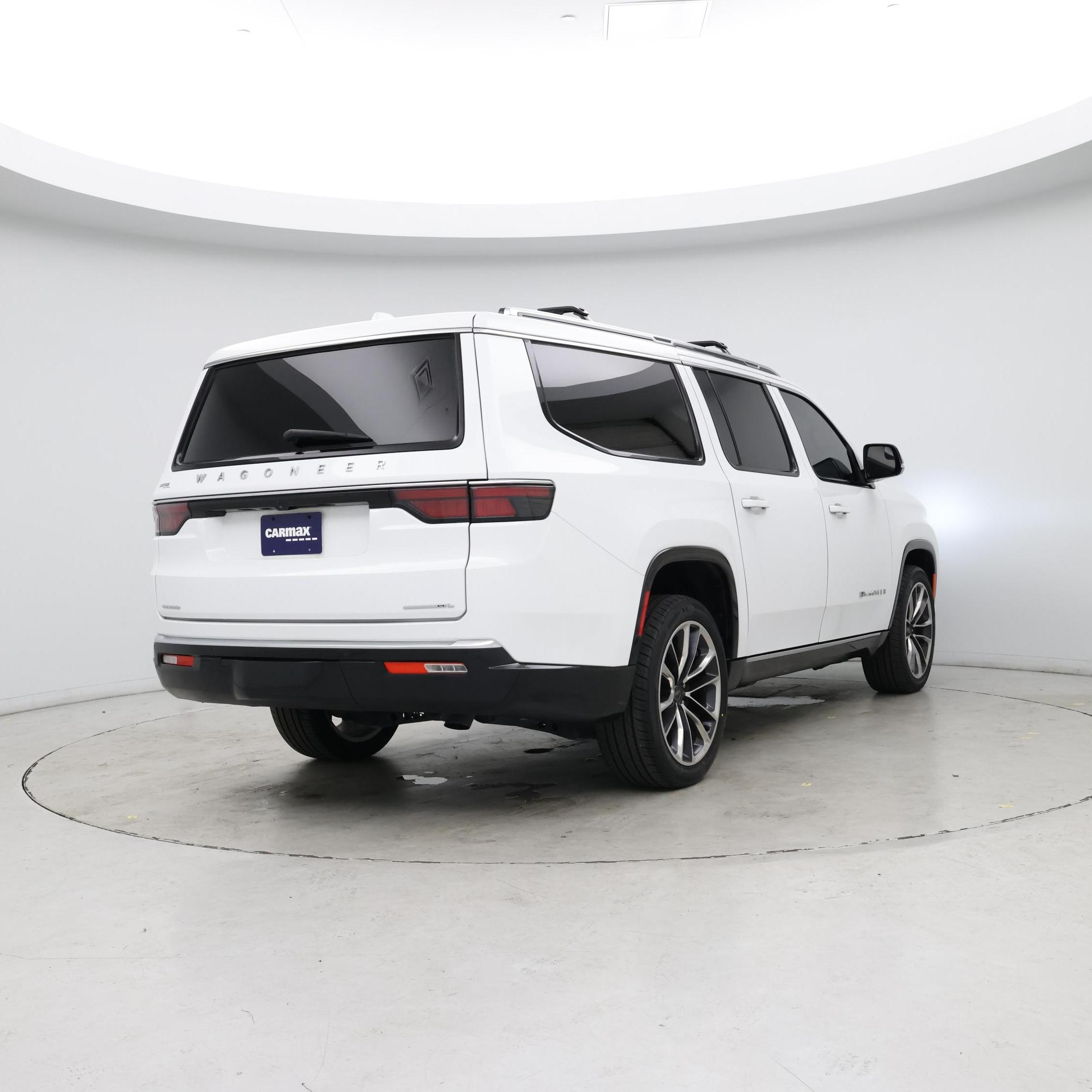 Thumbnail: 2023 Jeep Wagoneer - 8