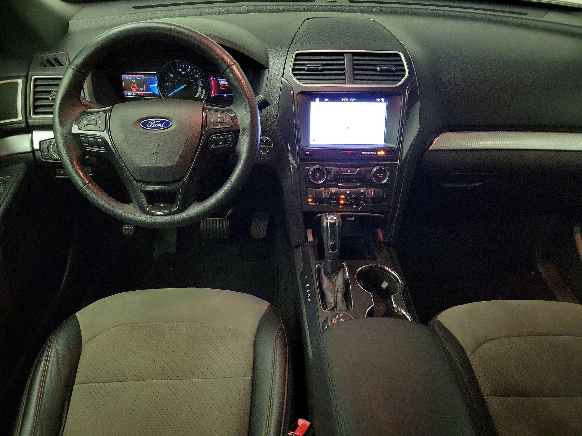 Thumbnail: 2017 Ford Explorer - 9