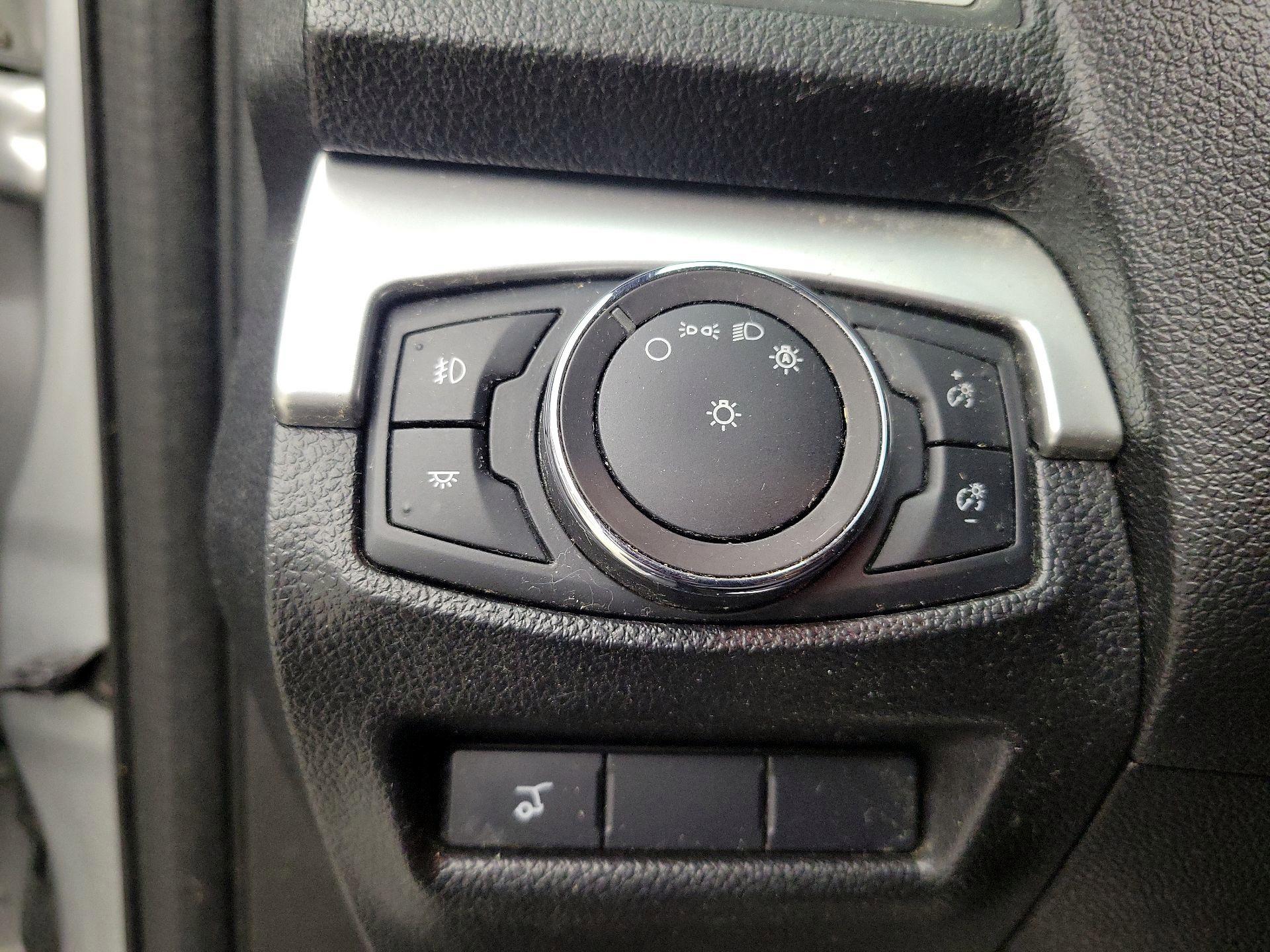 Thumbnail: 2017 Ford Explorer - 13