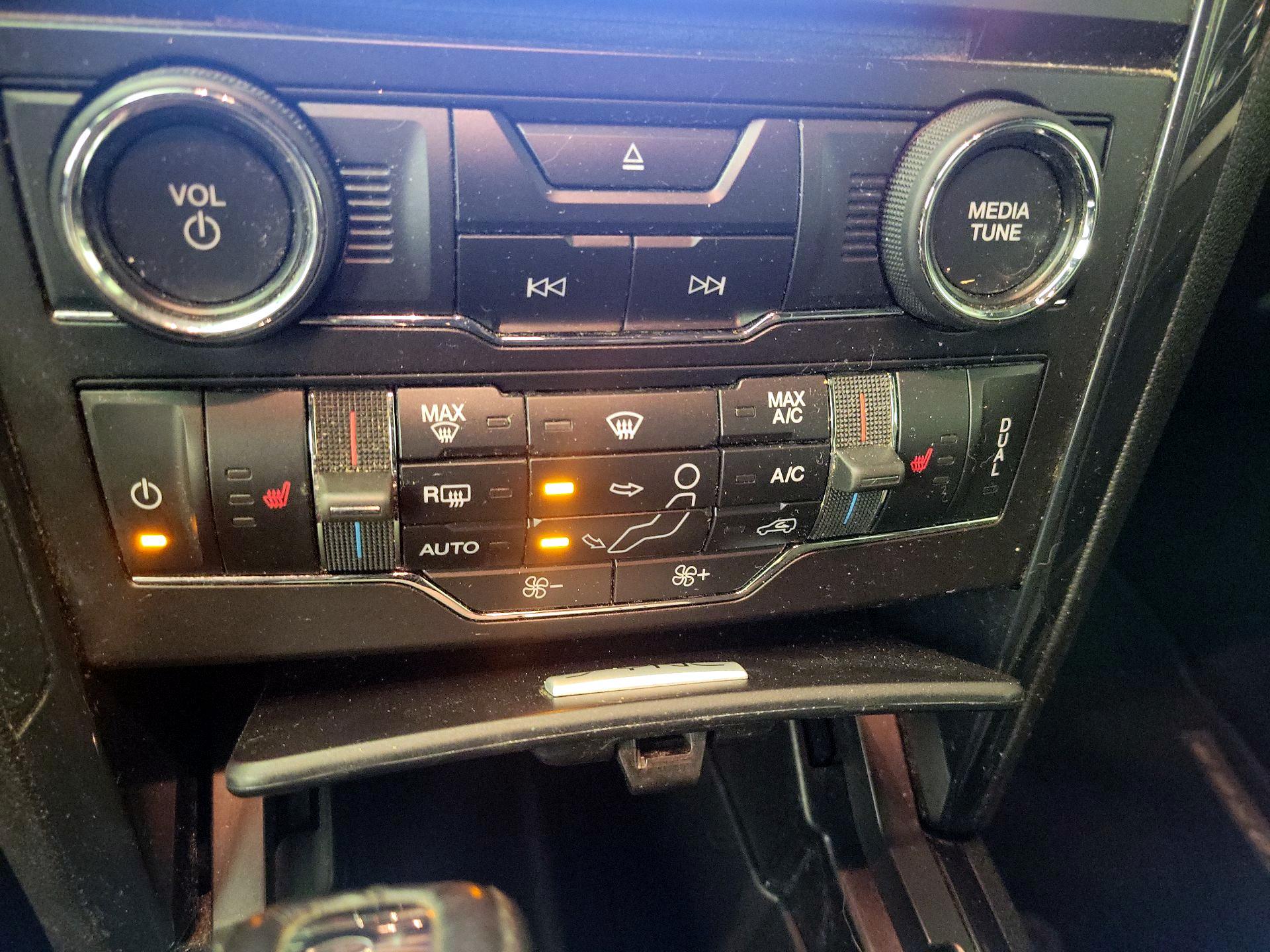 Thumbnail: 2017 Ford Explorer - 17