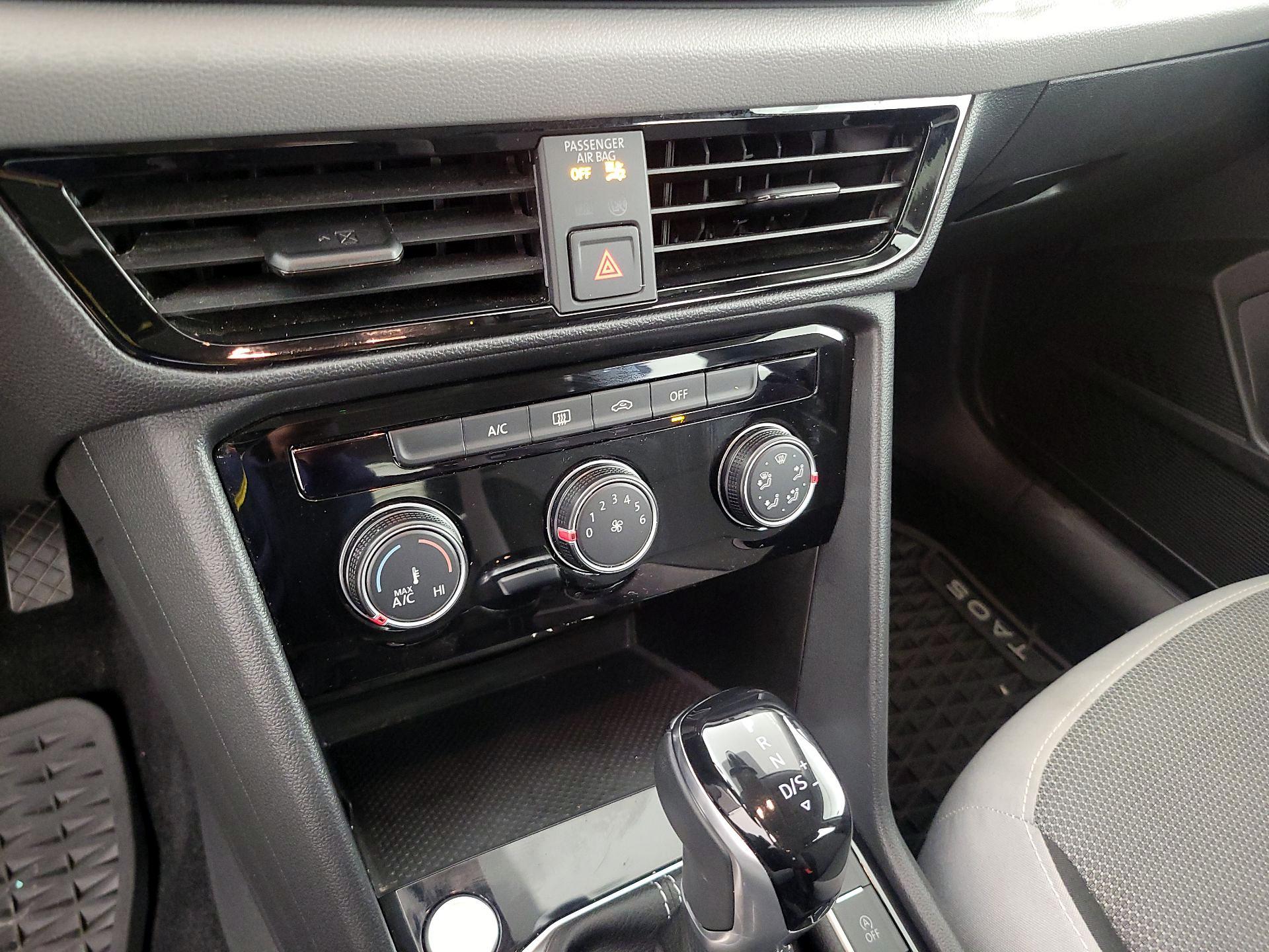 Thumbnail: 2024 Volkswagen Taos - 16