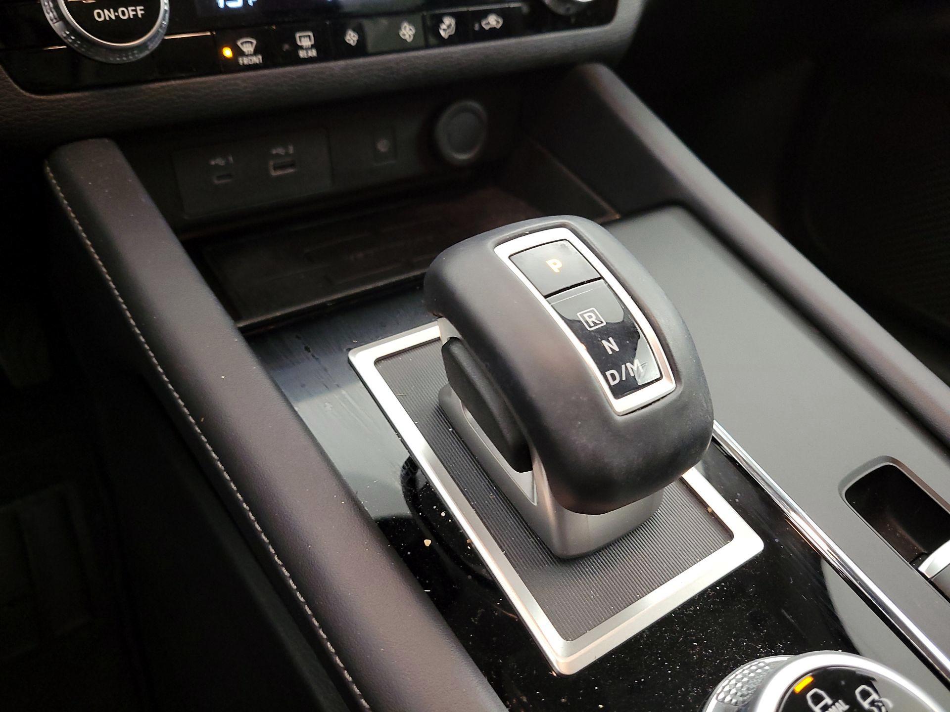 Thumbnail: 2024 Mitsubishi Outlander - 17