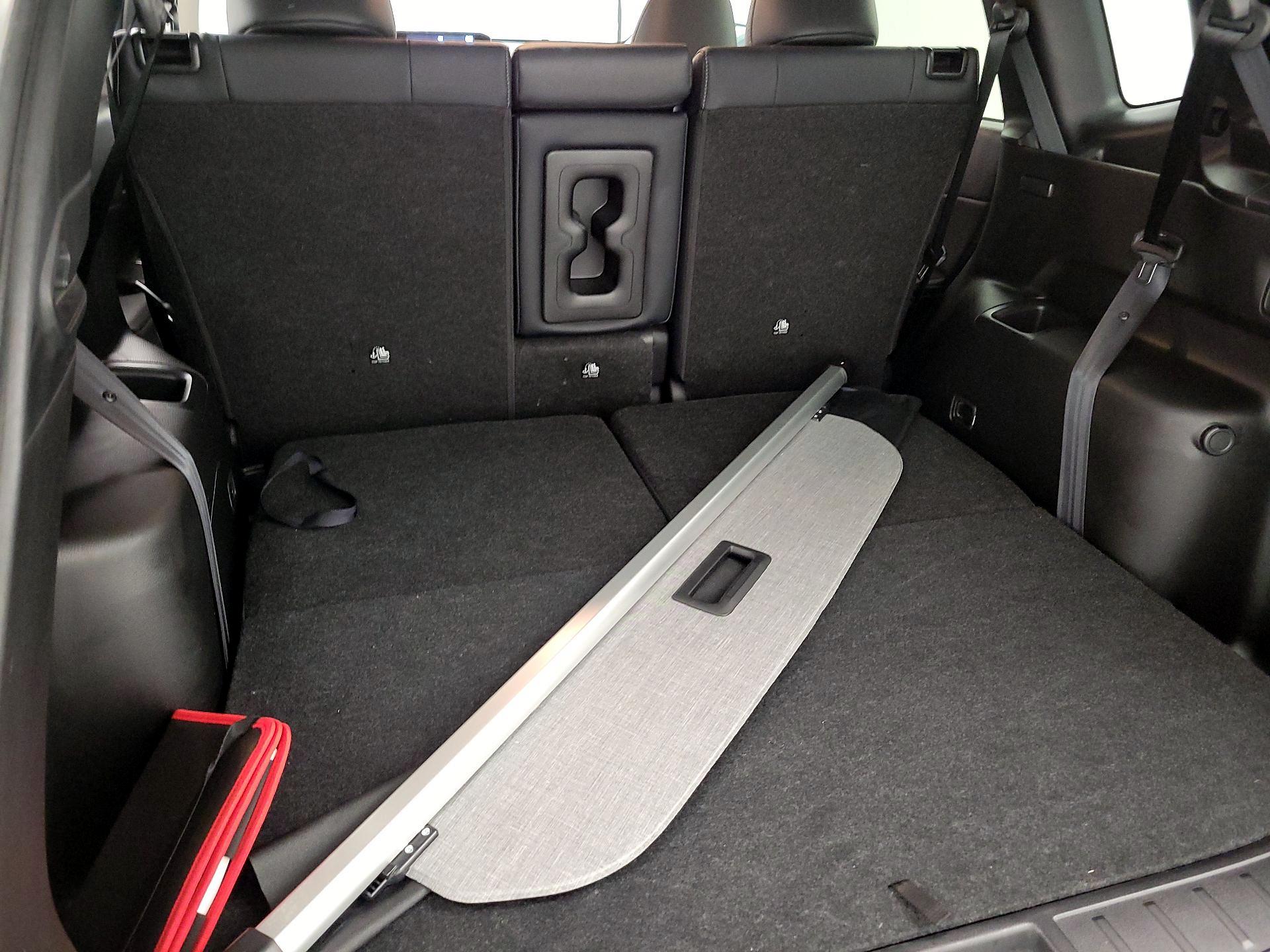 Thumbnail: 2024 Mitsubishi Outlander - 20