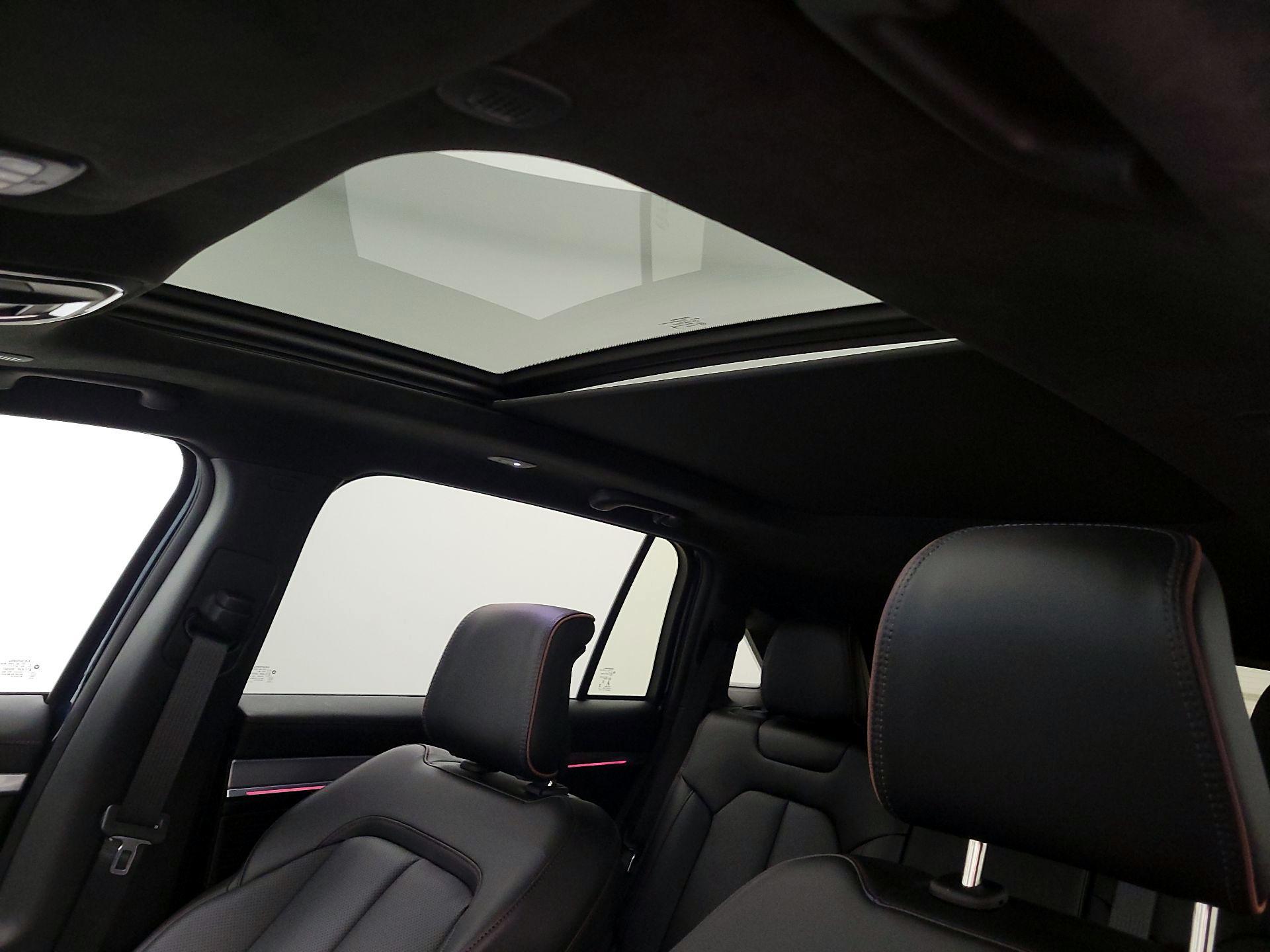 Thumbnail: 2024 Jeep Wagoneer S - 19