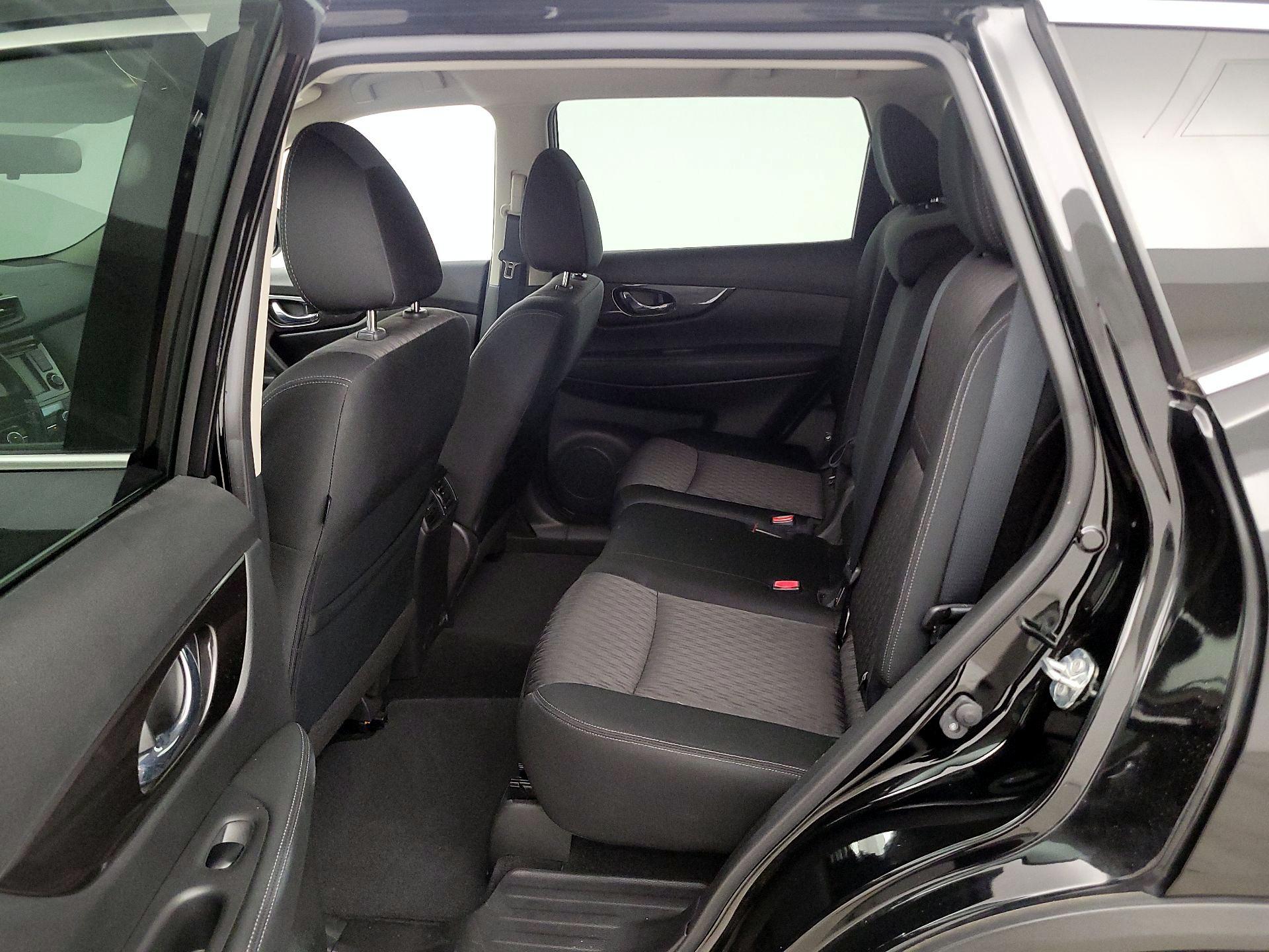 Thumbnail: 2018 Nissan Rogue - 19