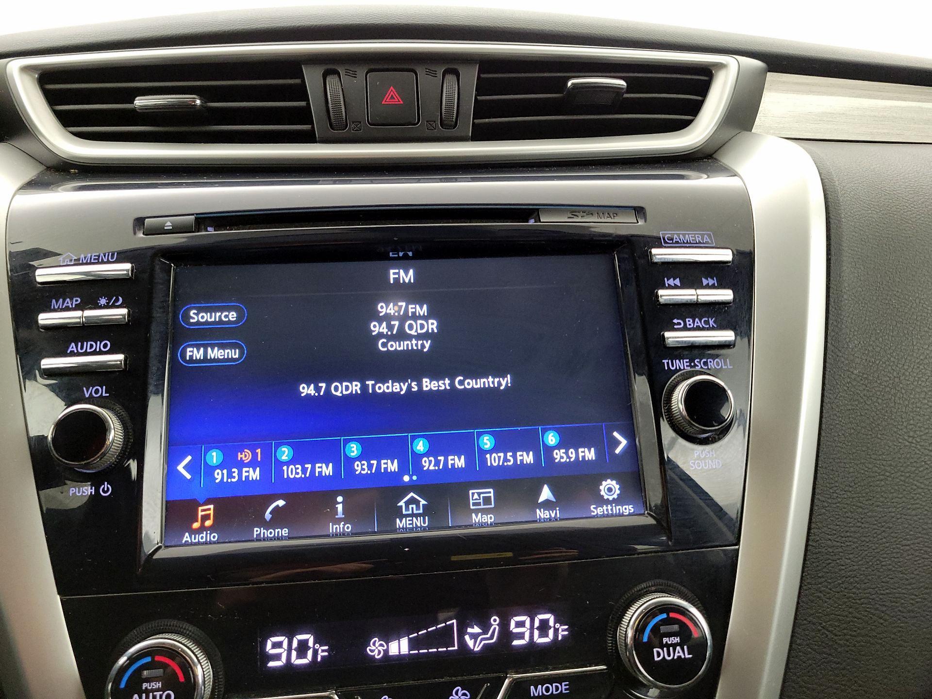 Thumbnail: 2016 Nissan Murano - 16