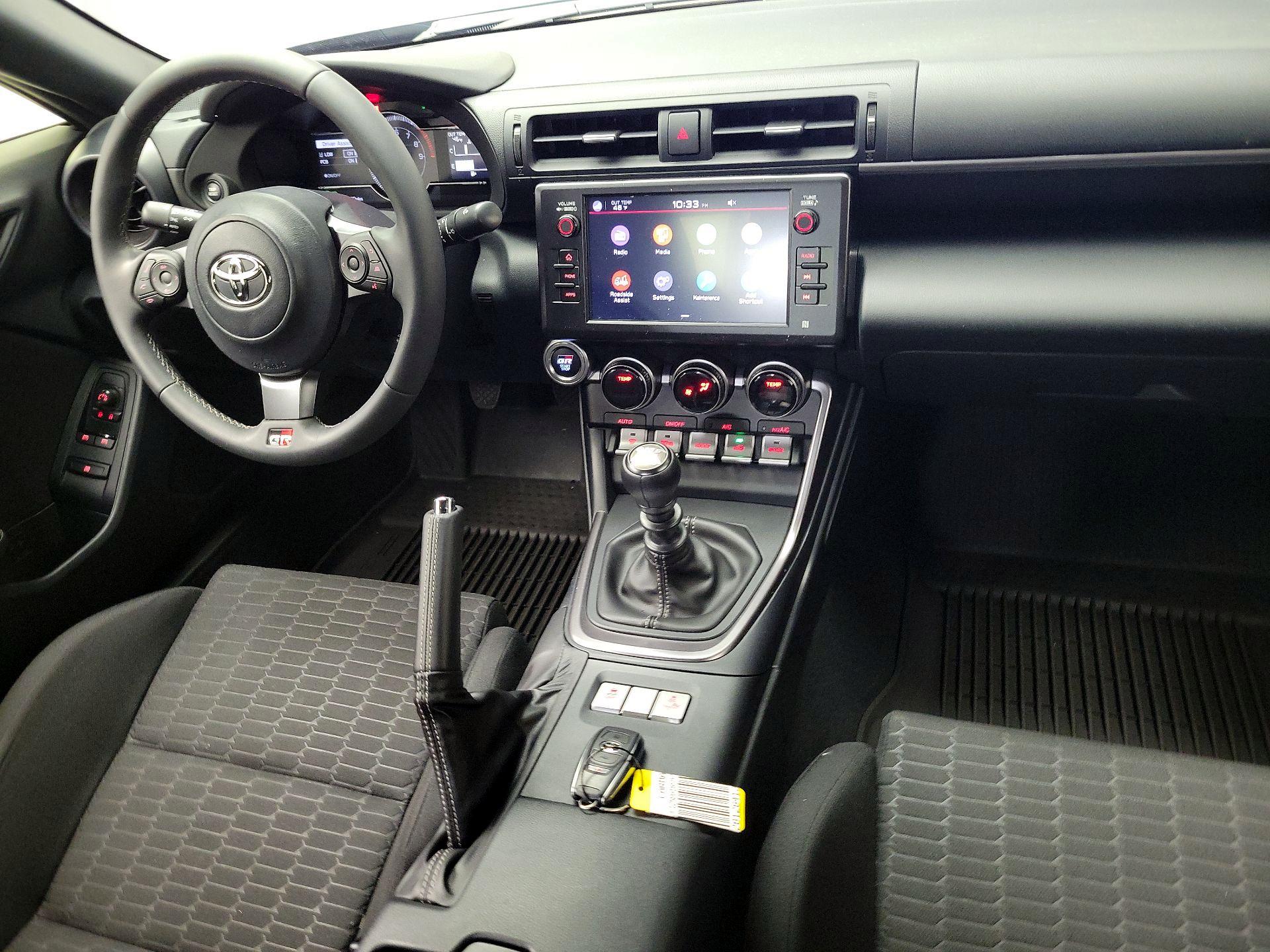 Thumbnail: 2025 Toyota GR86 - 9