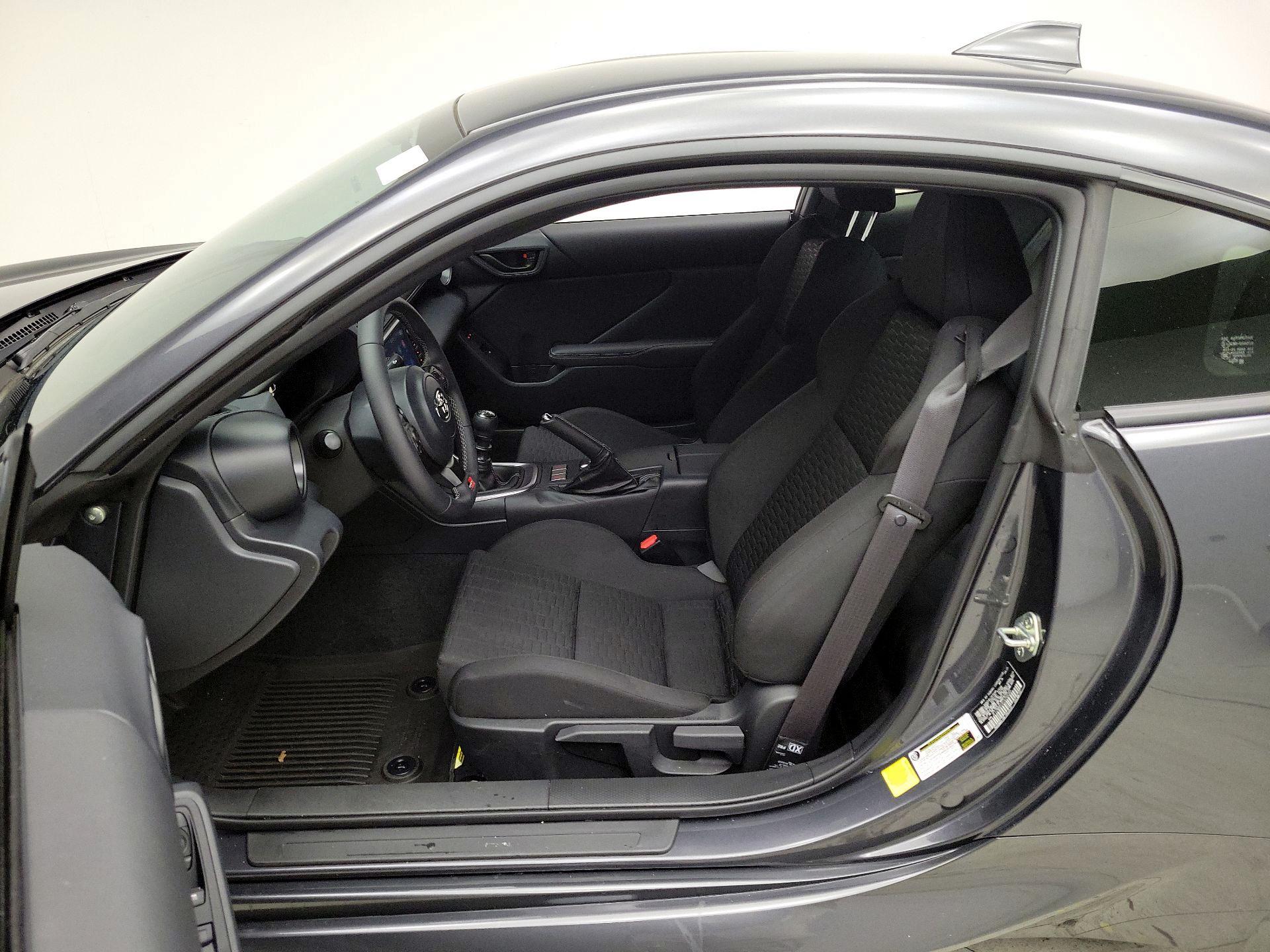 Thumbnail: 2025 Toyota GR86 - 11