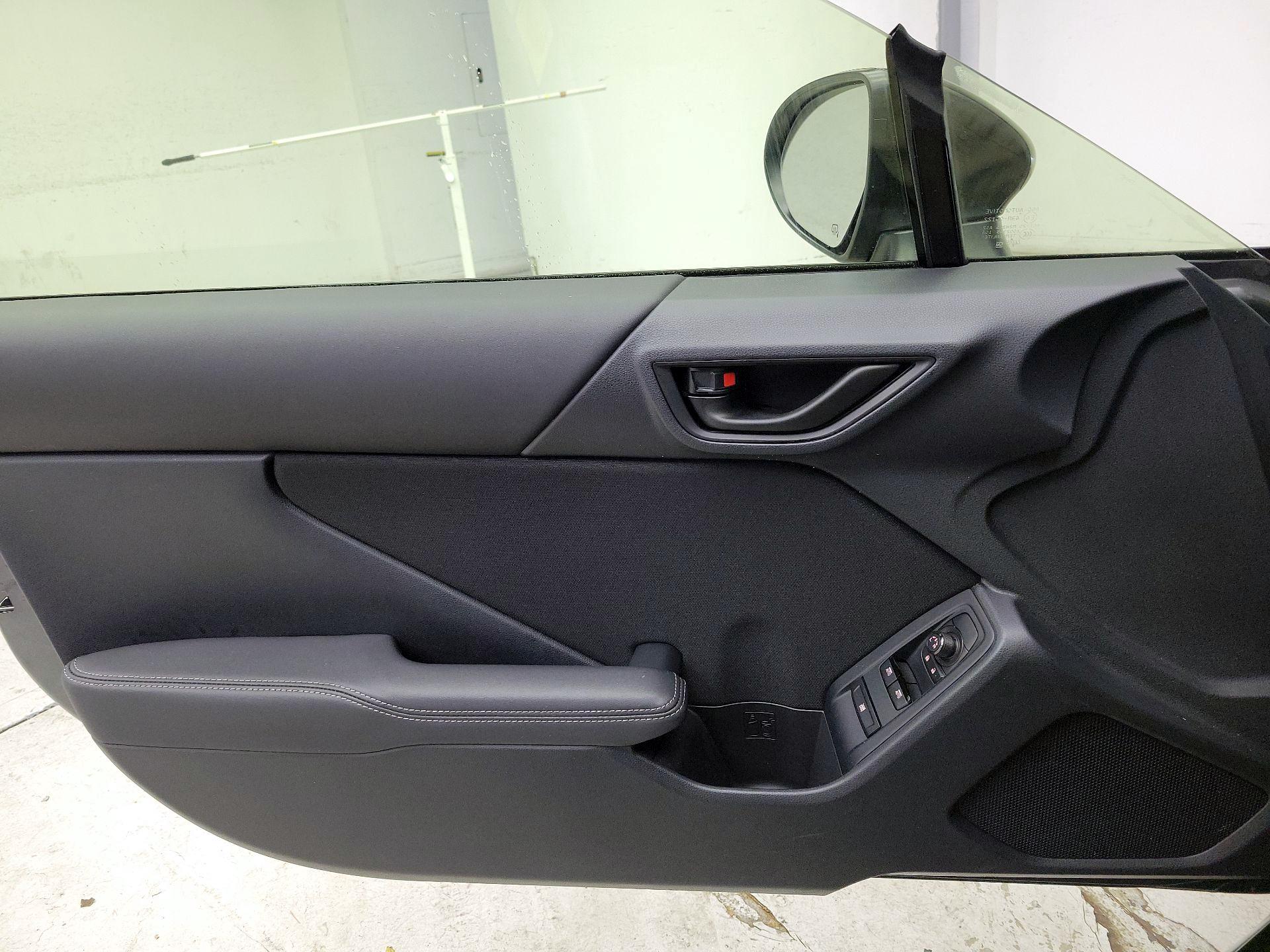 Thumbnail: 2025 Toyota GR86 - 12