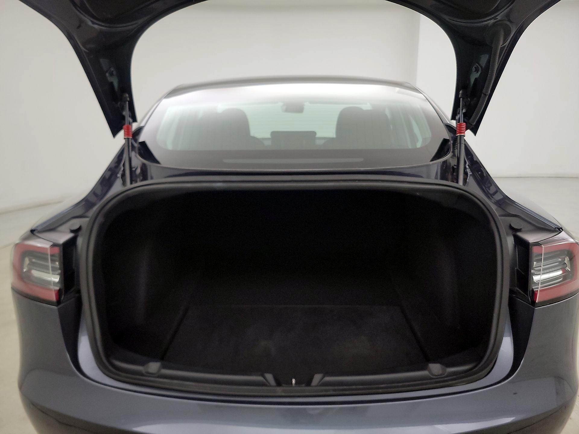 Thumbnail: 2019 Tesla Model 3 - 20