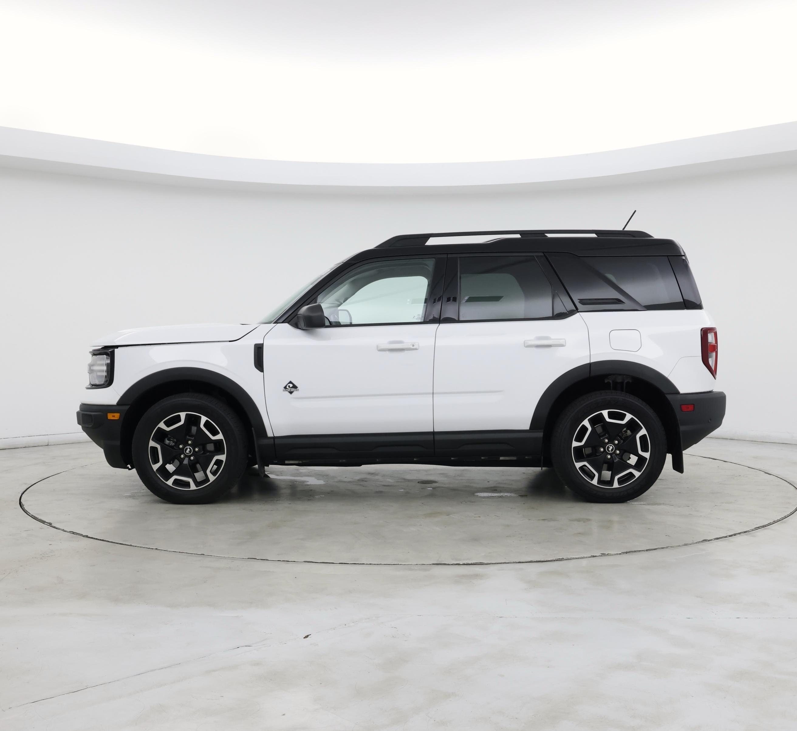 Thumbnail: 2021 Ford Bronco Sport - 3