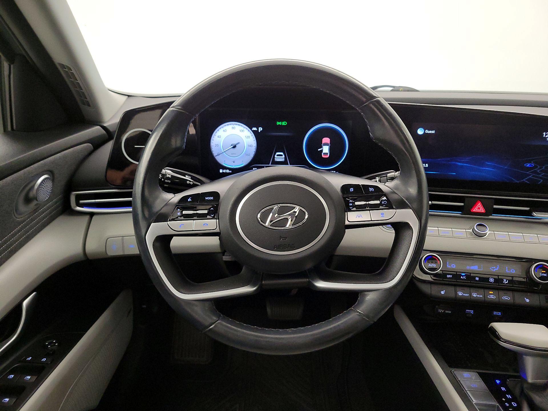 Thumbnail: 2022 Hyundai Elantra - 10