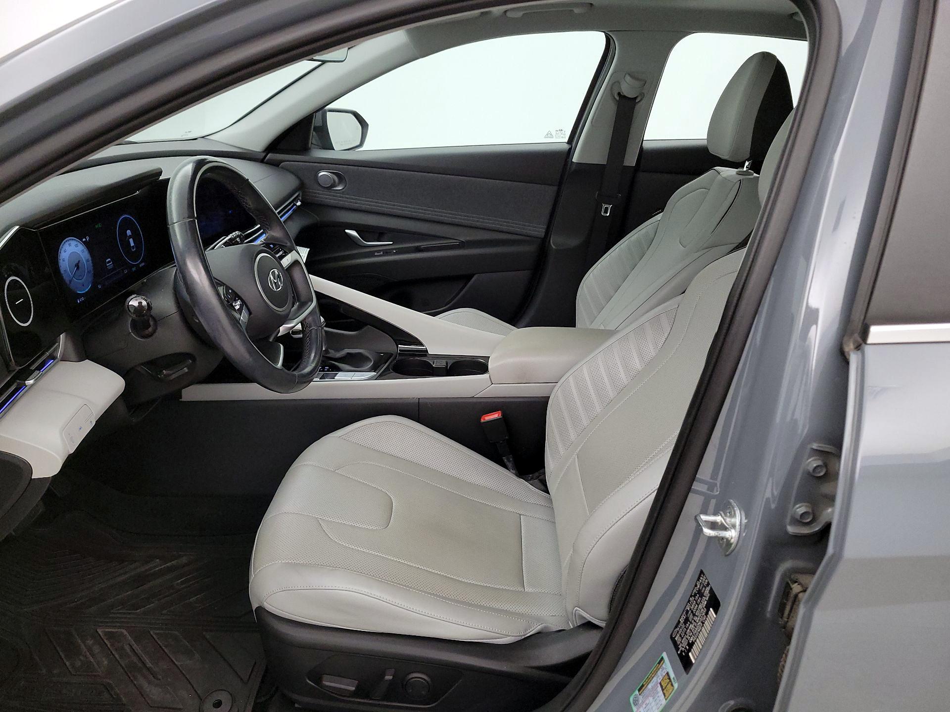 Thumbnail: 2022 Hyundai Elantra - 11