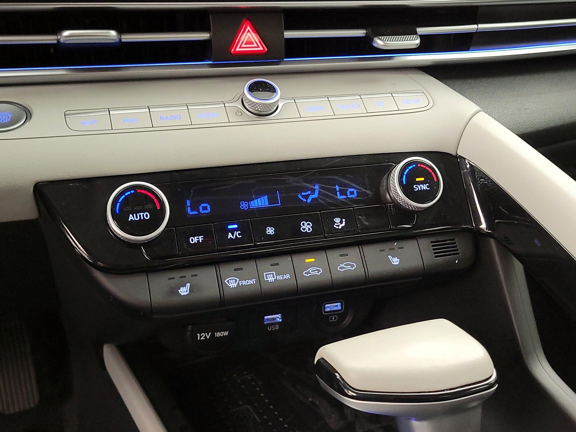 Thumbnail: 2022 Hyundai Elantra - 16