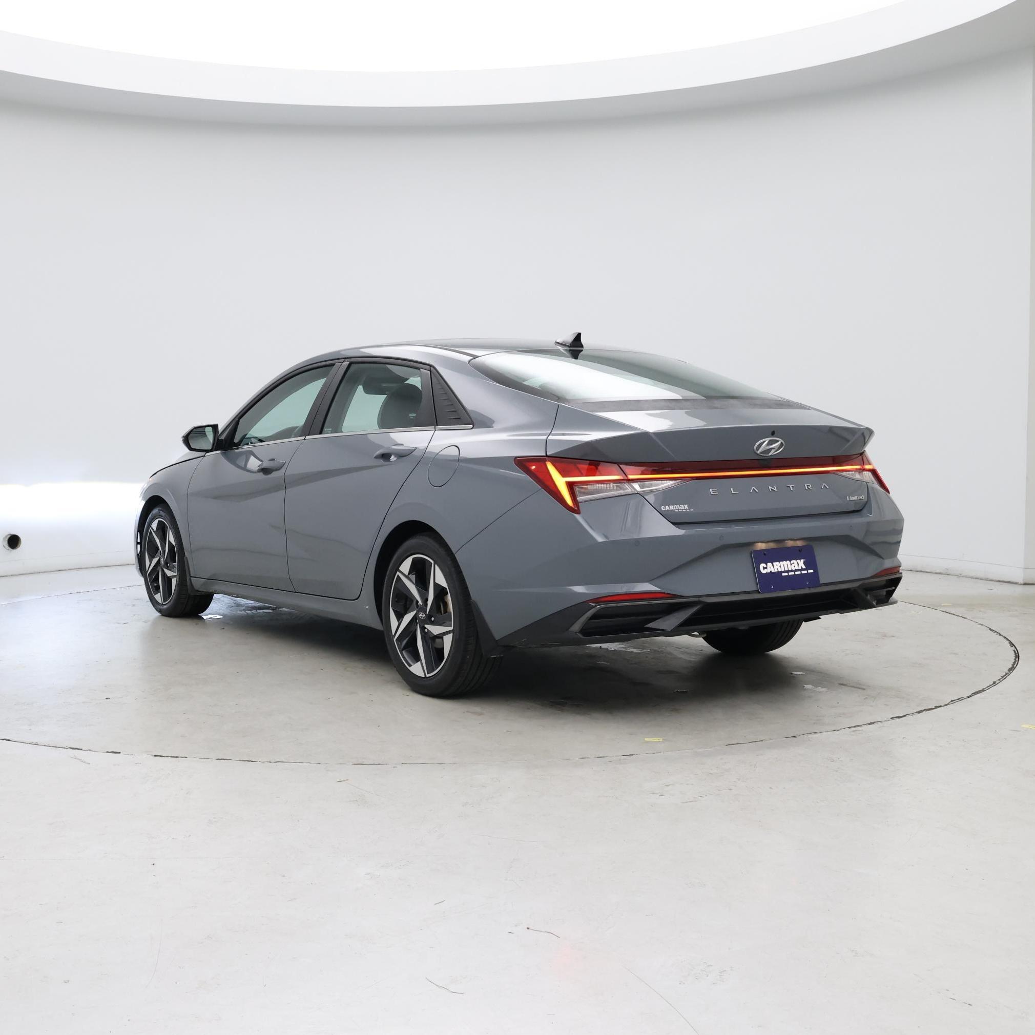 Thumbnail: 2022 Hyundai Elantra - 2