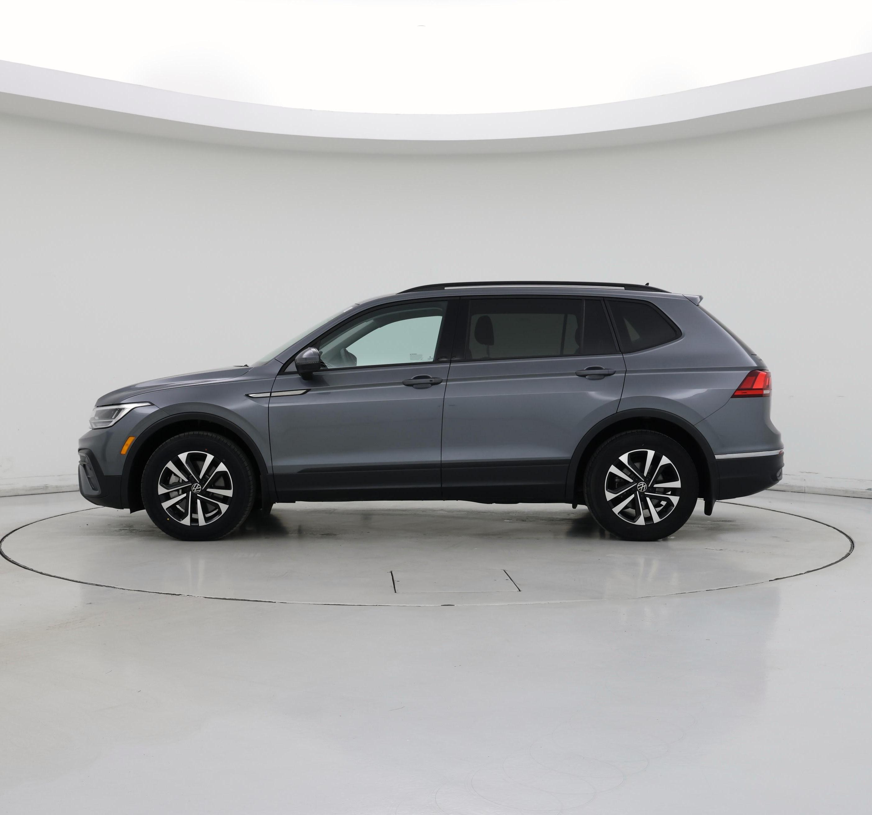 Thumbnail: 2023 Volkswagen Tiguan - 3