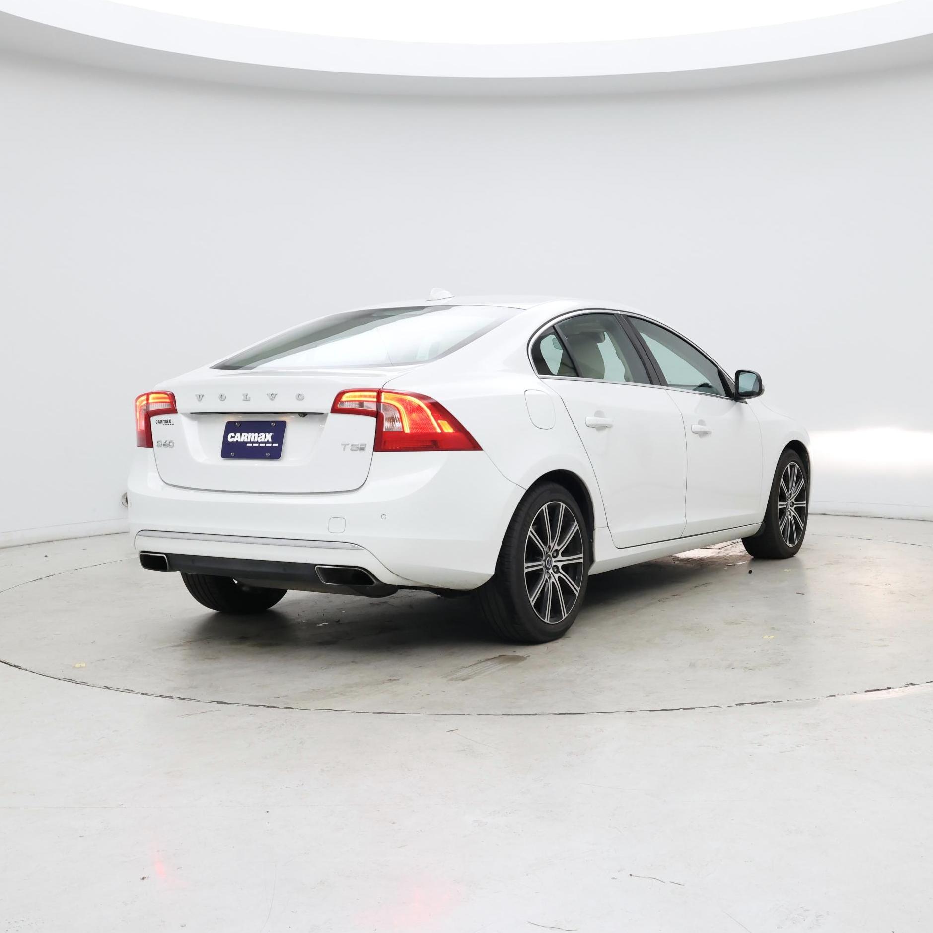 Thumbnail: 2016 Volvo S60 - 8