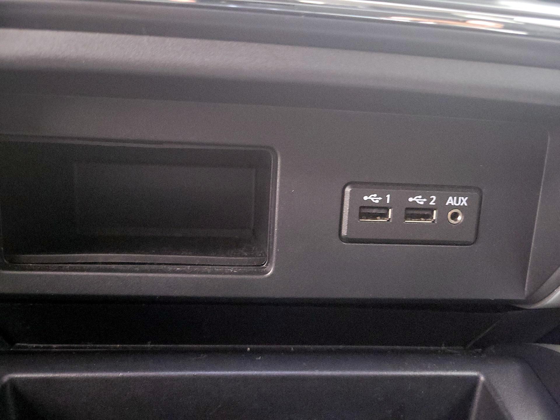 Thumbnail: 2019 Nissan Titan - 16