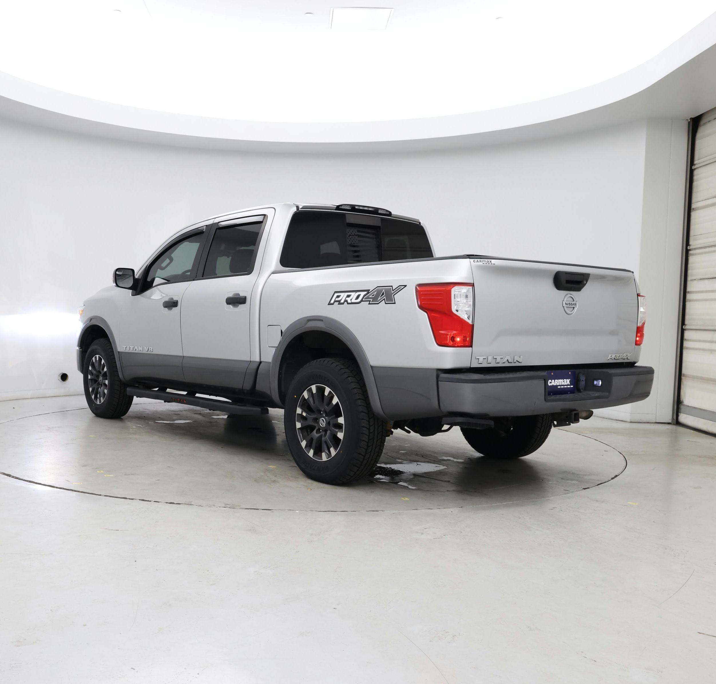 Thumbnail: 2019 Nissan Titan - 2