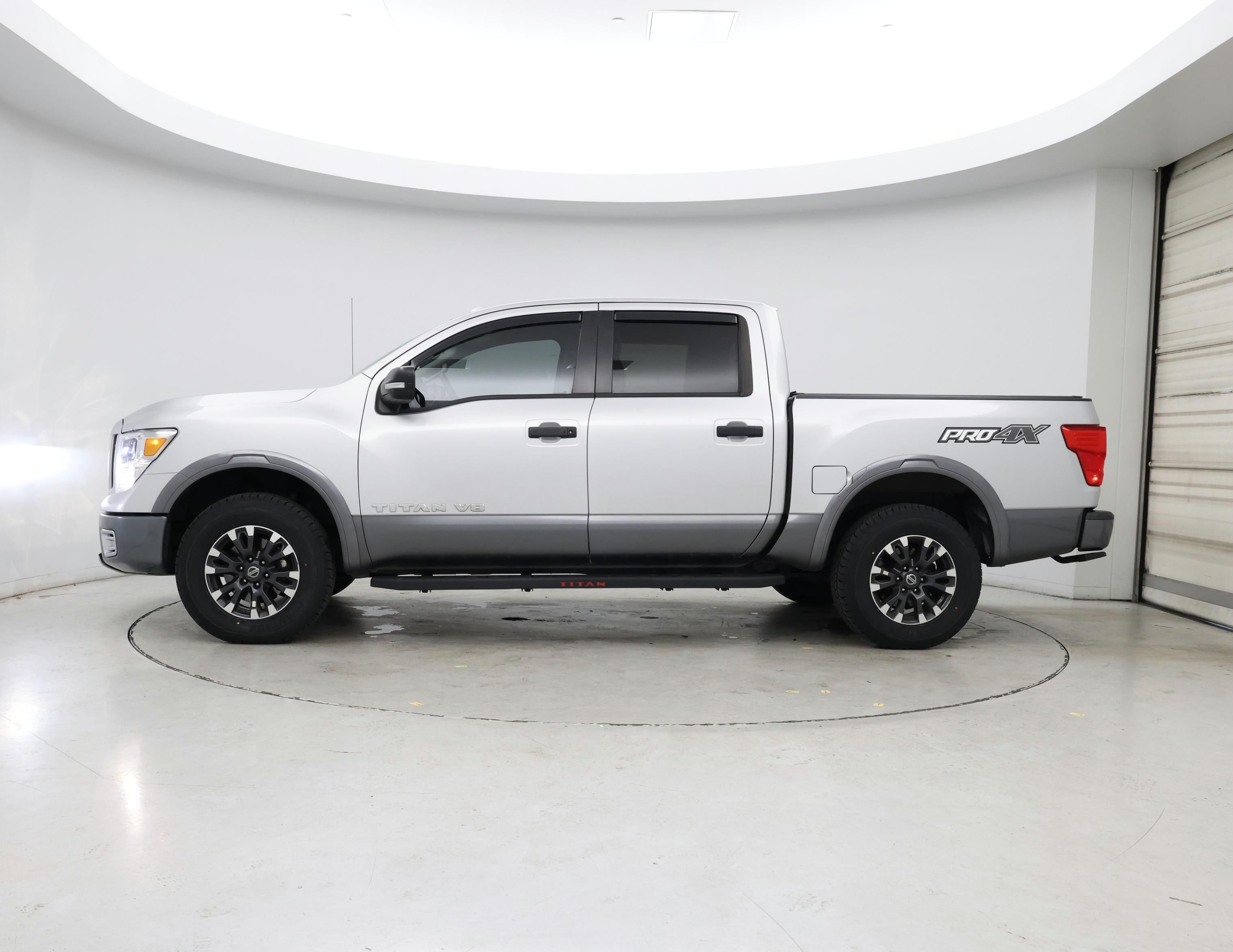 Thumbnail: 2019 Nissan Titan - 3