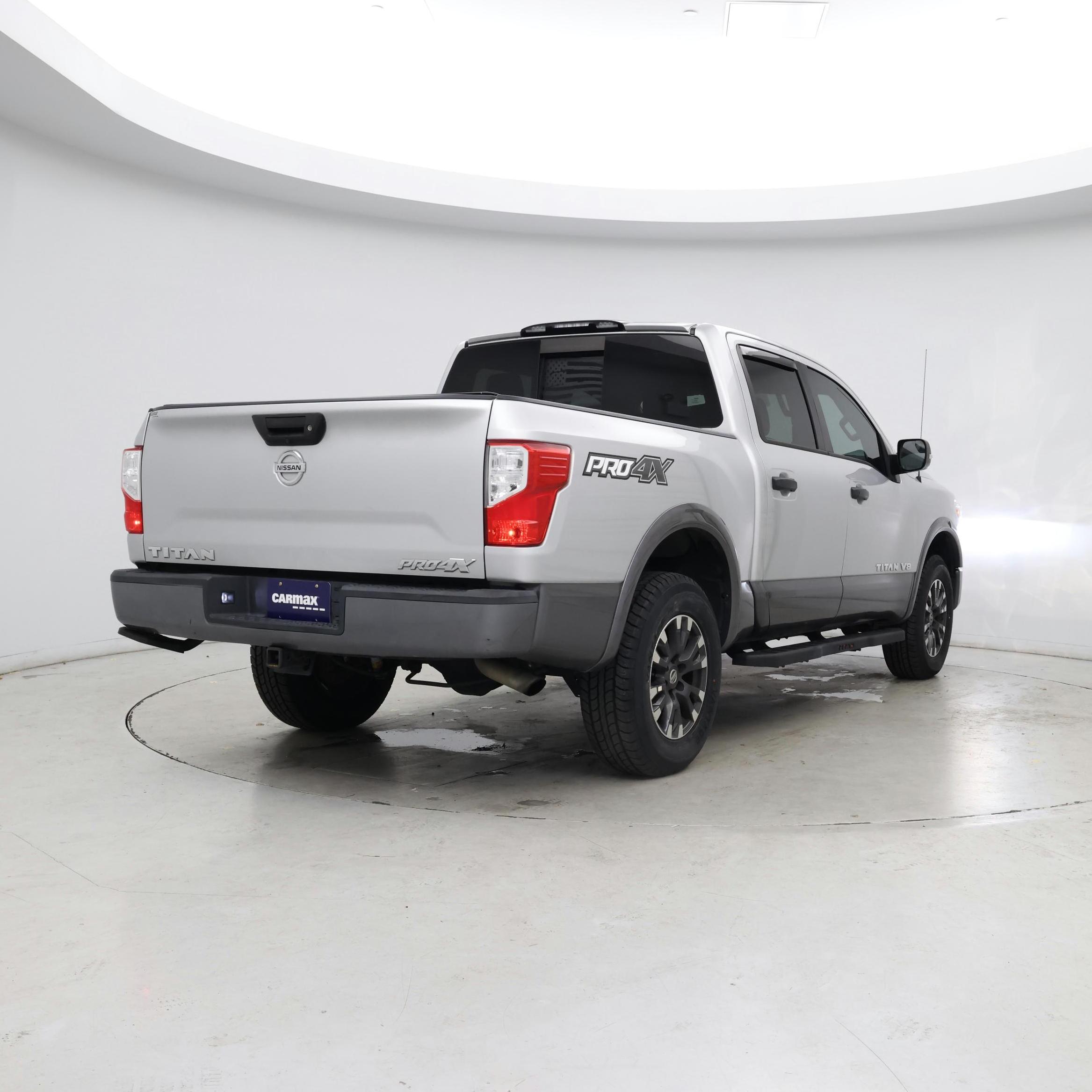 Thumbnail: 2019 Nissan Titan - 8