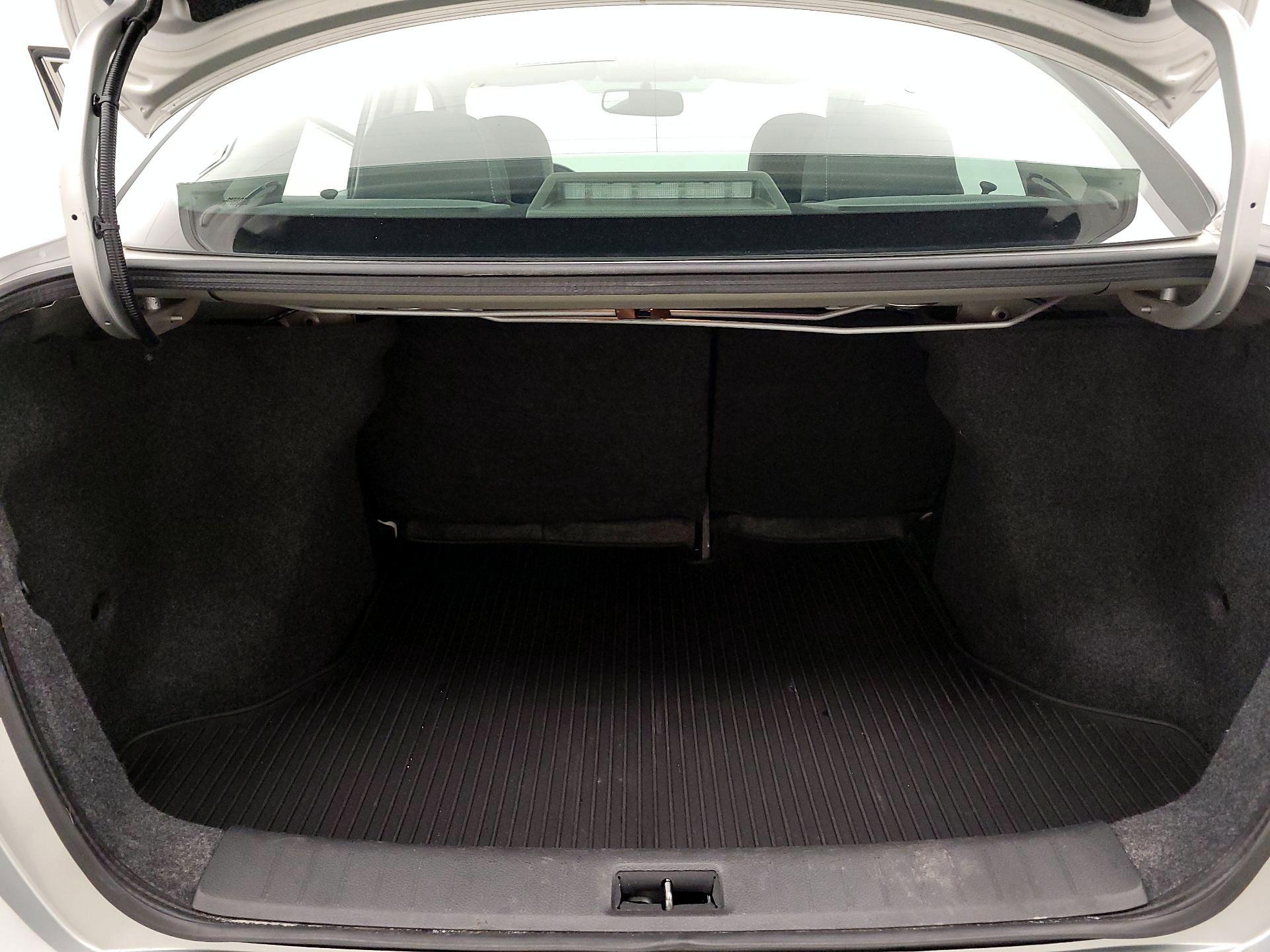 Thumbnail: 2015 Nissan Sentra - 20