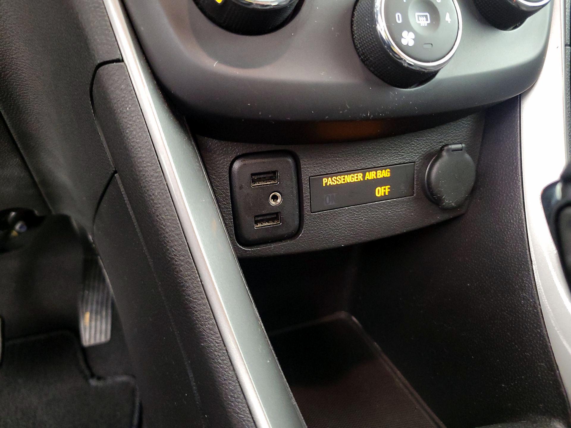 Thumbnail: 2017 Chevrolet Trax - 18