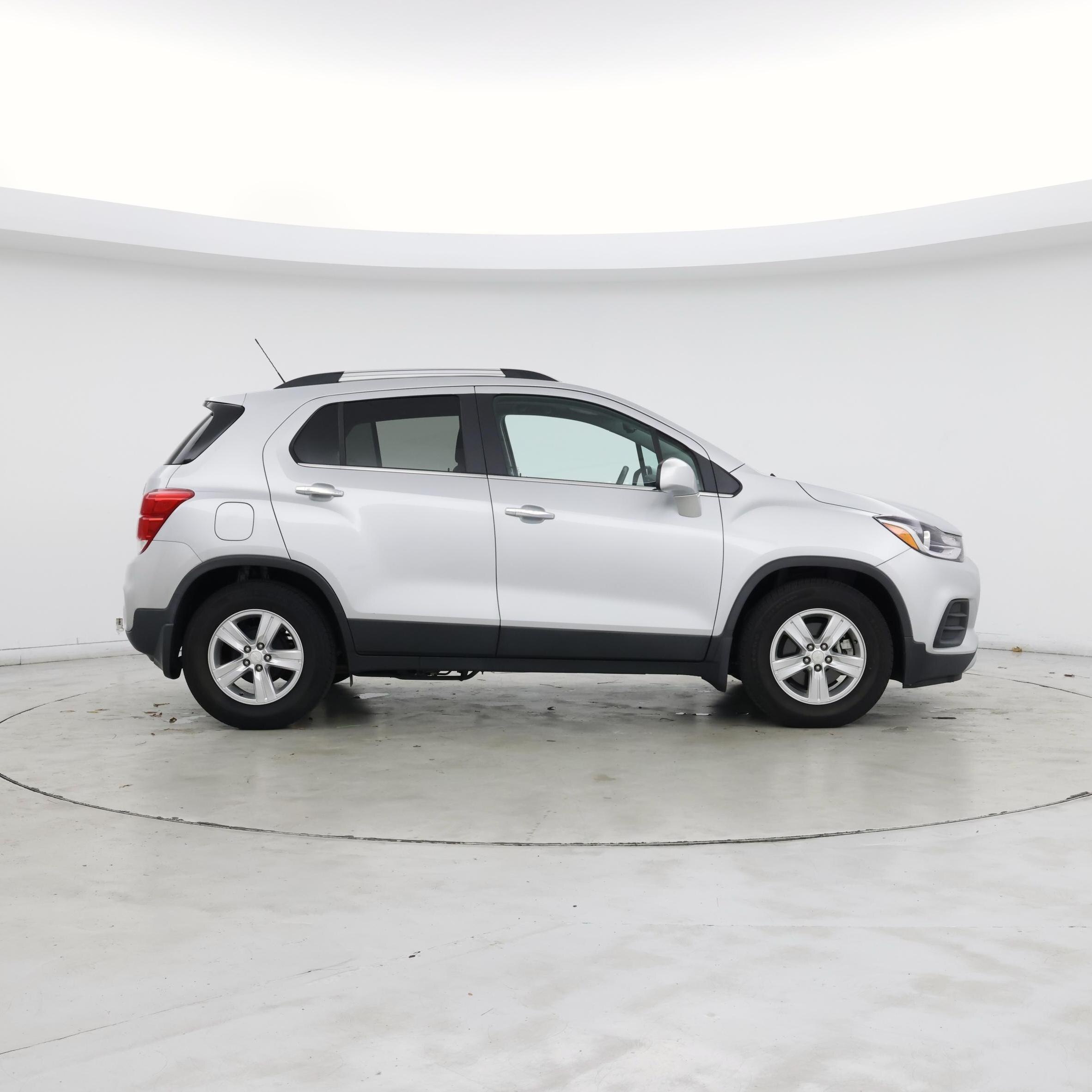 Thumbnail: 2017 Chevrolet Trax - 7