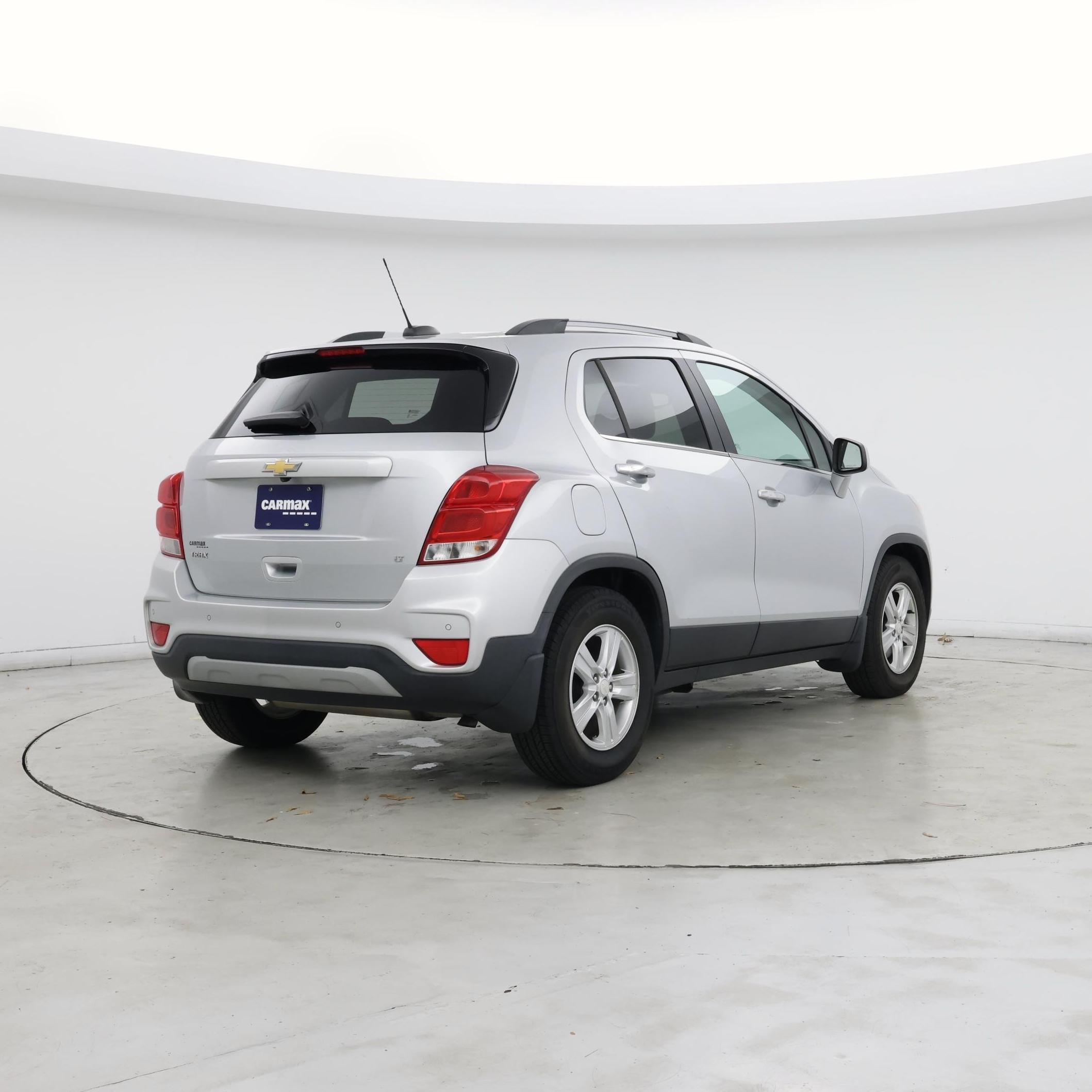 Thumbnail: 2017 Chevrolet Trax - 8