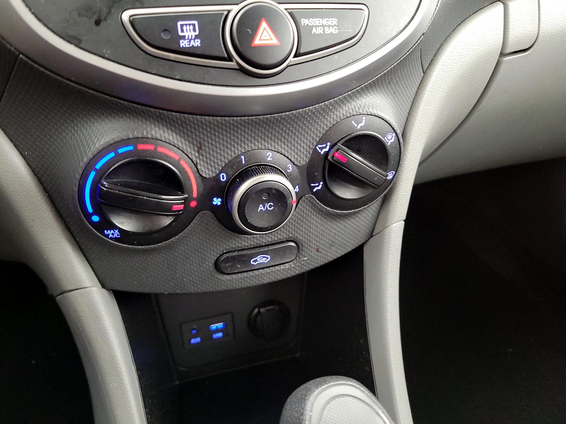 Thumbnail: 2017 Hyundai Accent - 15