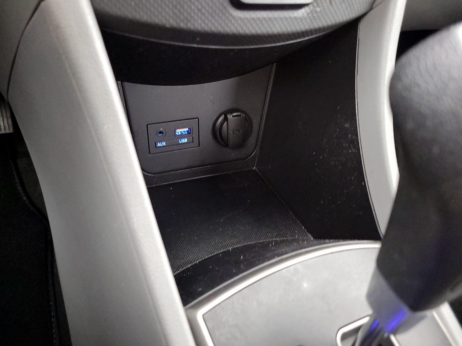 Thumbnail: 2017 Hyundai Accent - 17