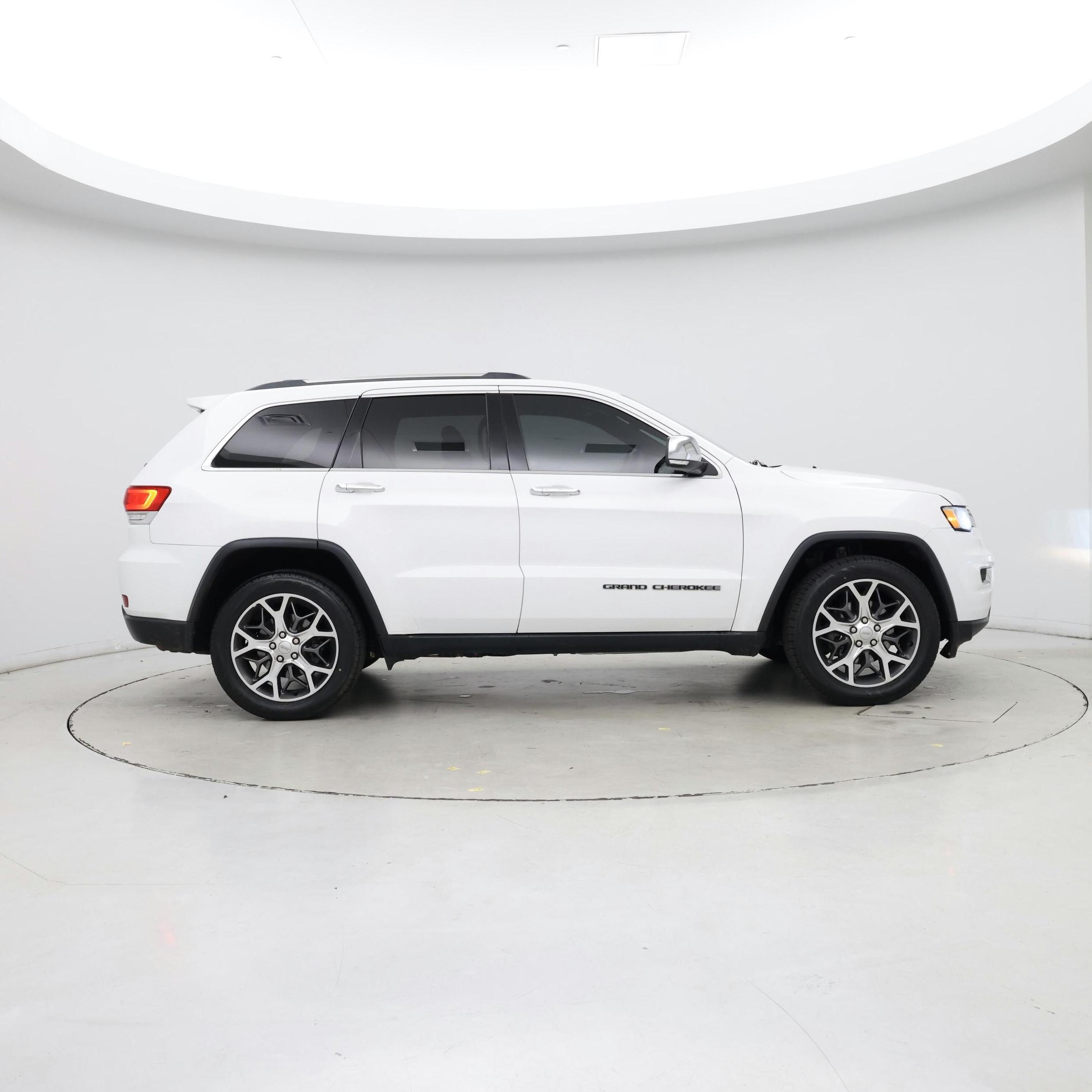 Thumbnail: 2019 Jeep Grand Cherokee - 7