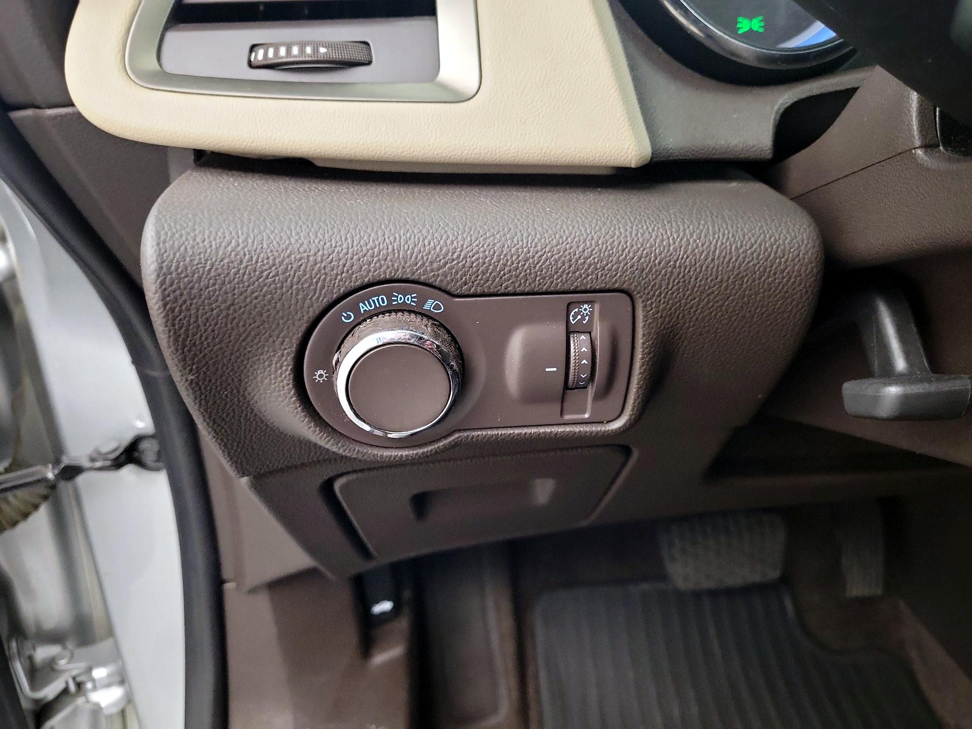 Thumbnail: 2016 Buick Verano - 11