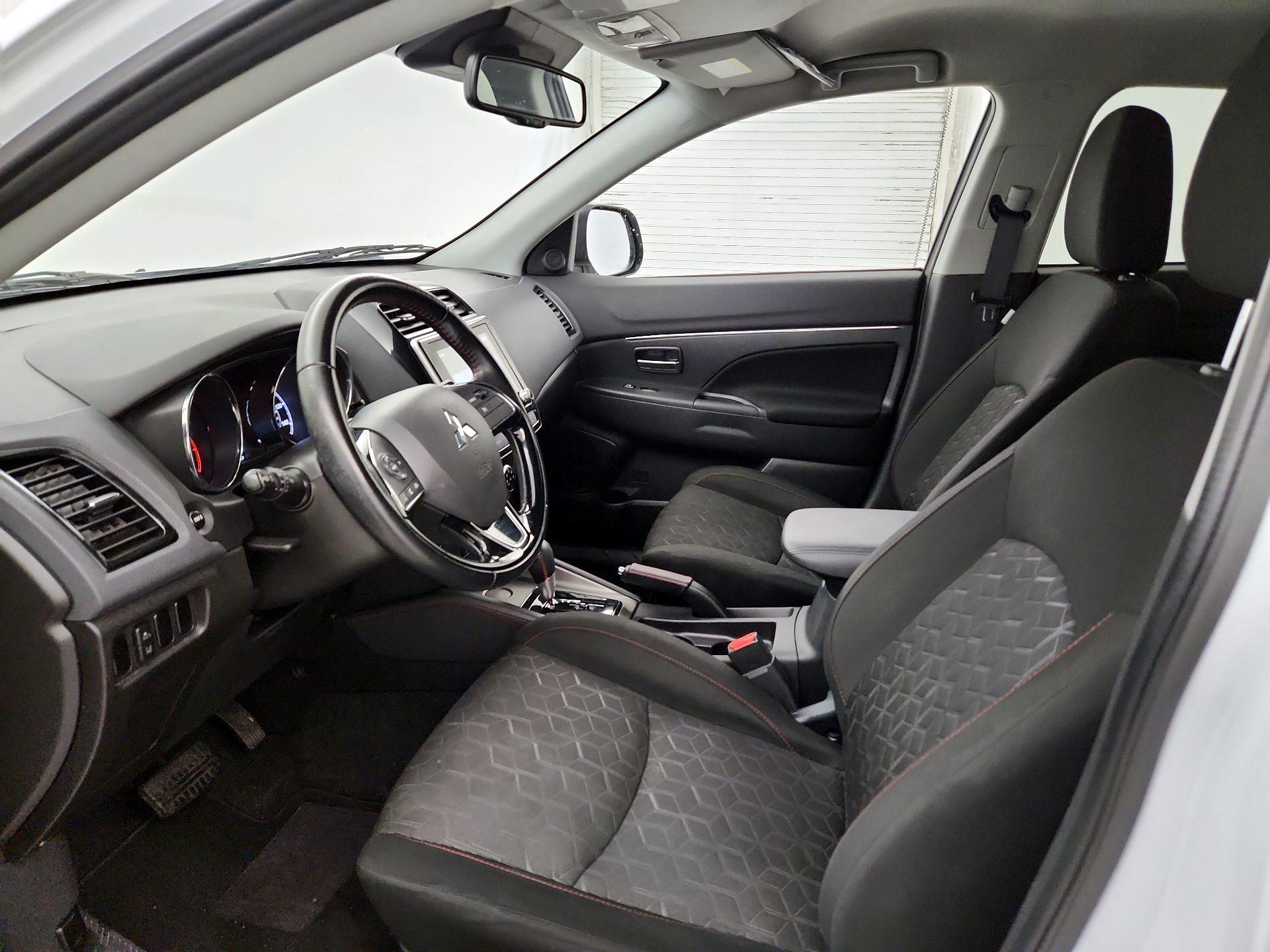 Thumbnail: 2022 Mitsubishi Outlander Sport - 9