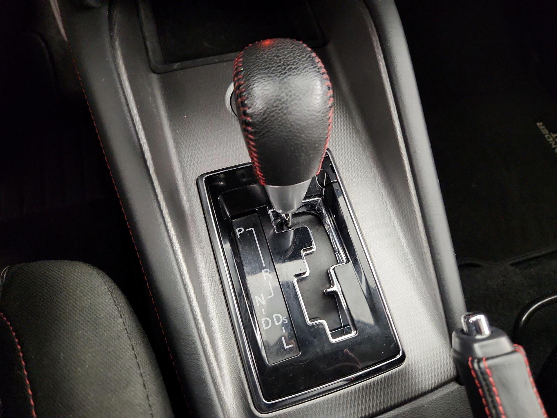 Thumbnail: 2022 Mitsubishi Outlander Sport - 15