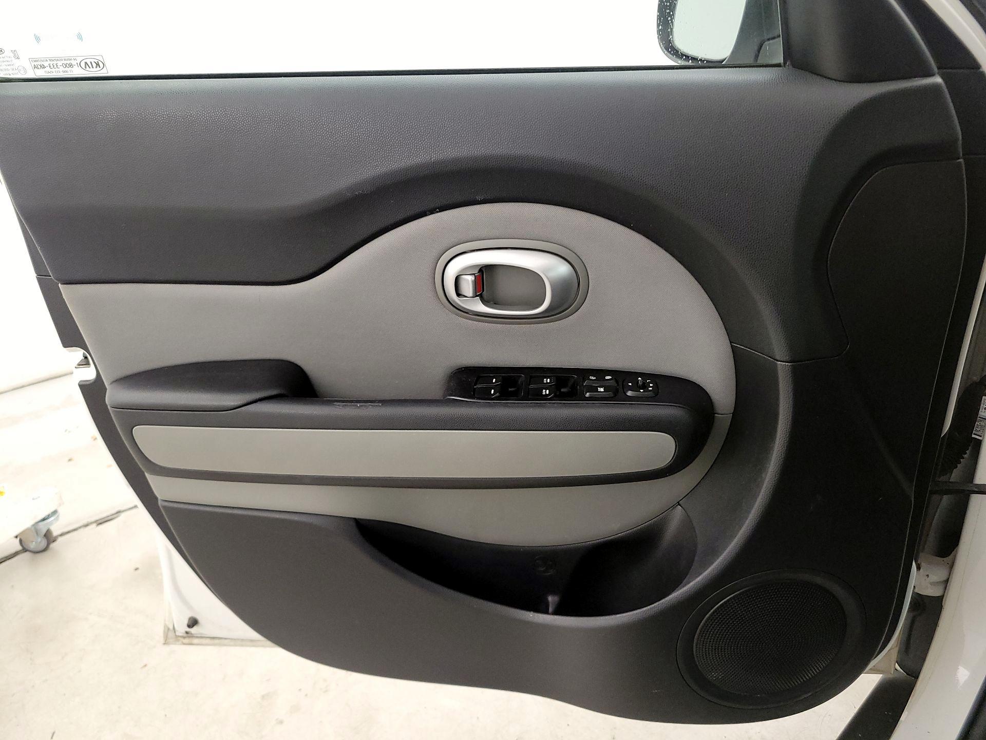 Thumbnail: 2014 Kia Soul - 12