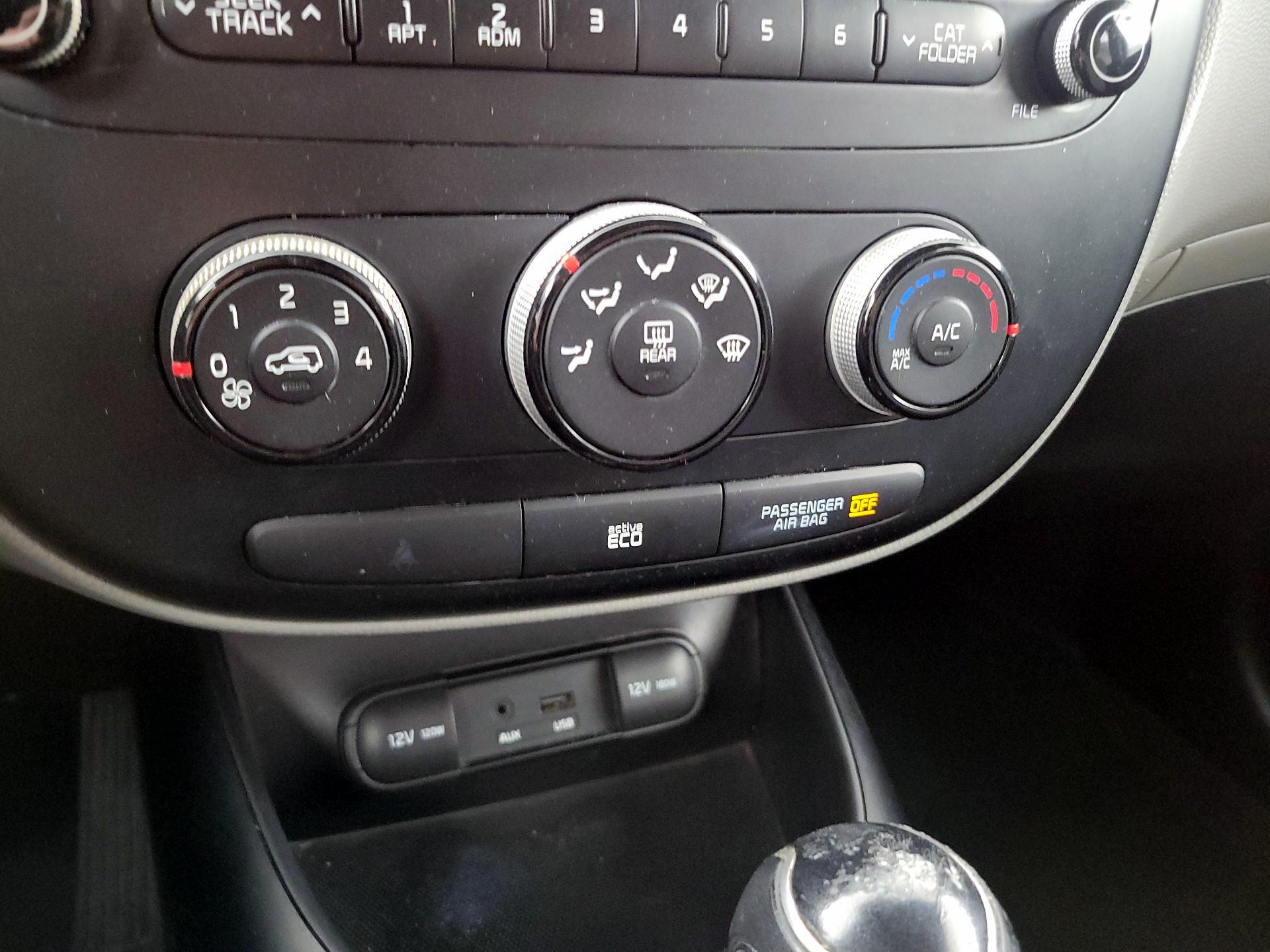 Thumbnail: 2014 Kia Soul - 15