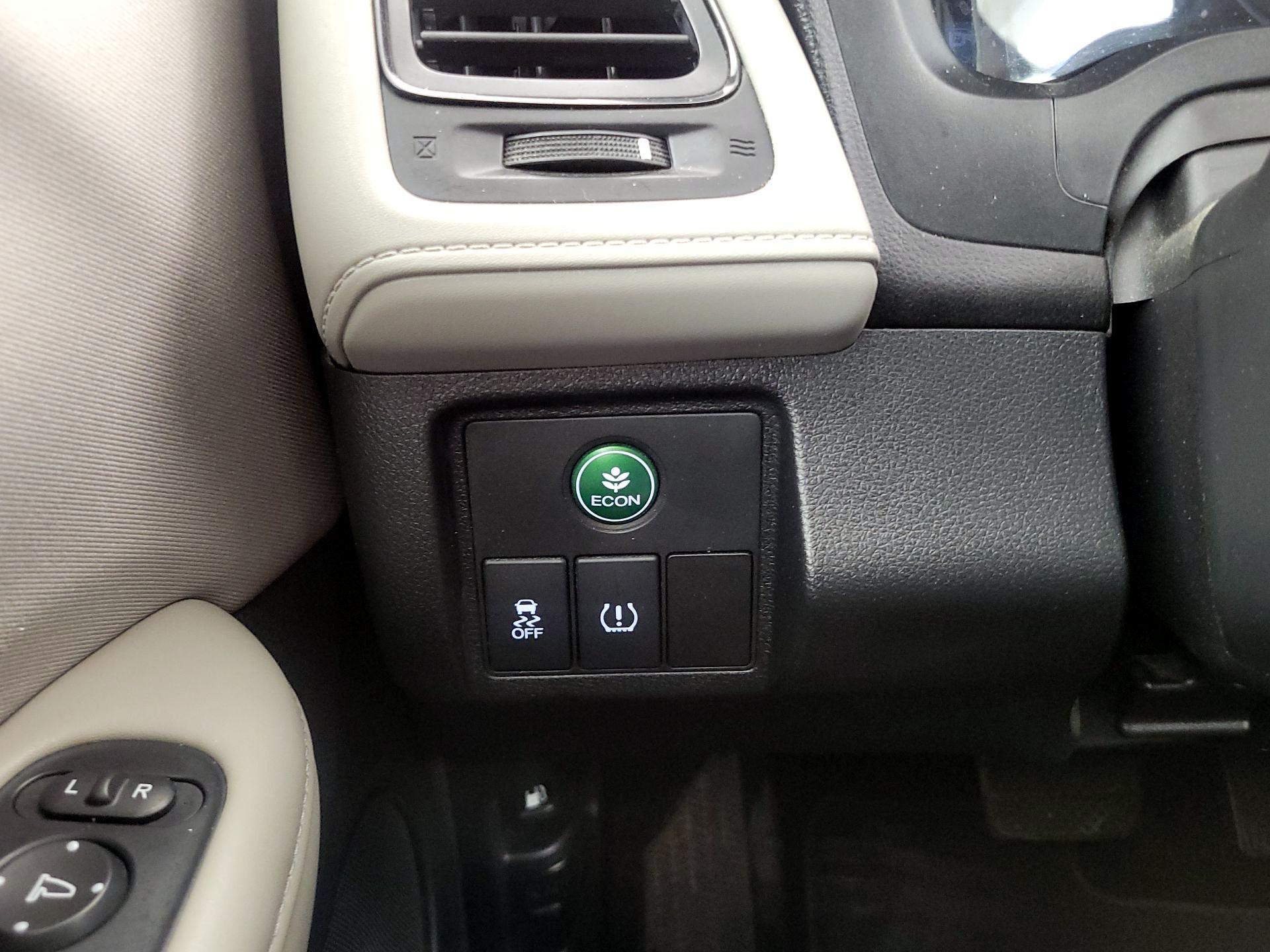 Thumbnail: 2016 Honda HR-V - 13