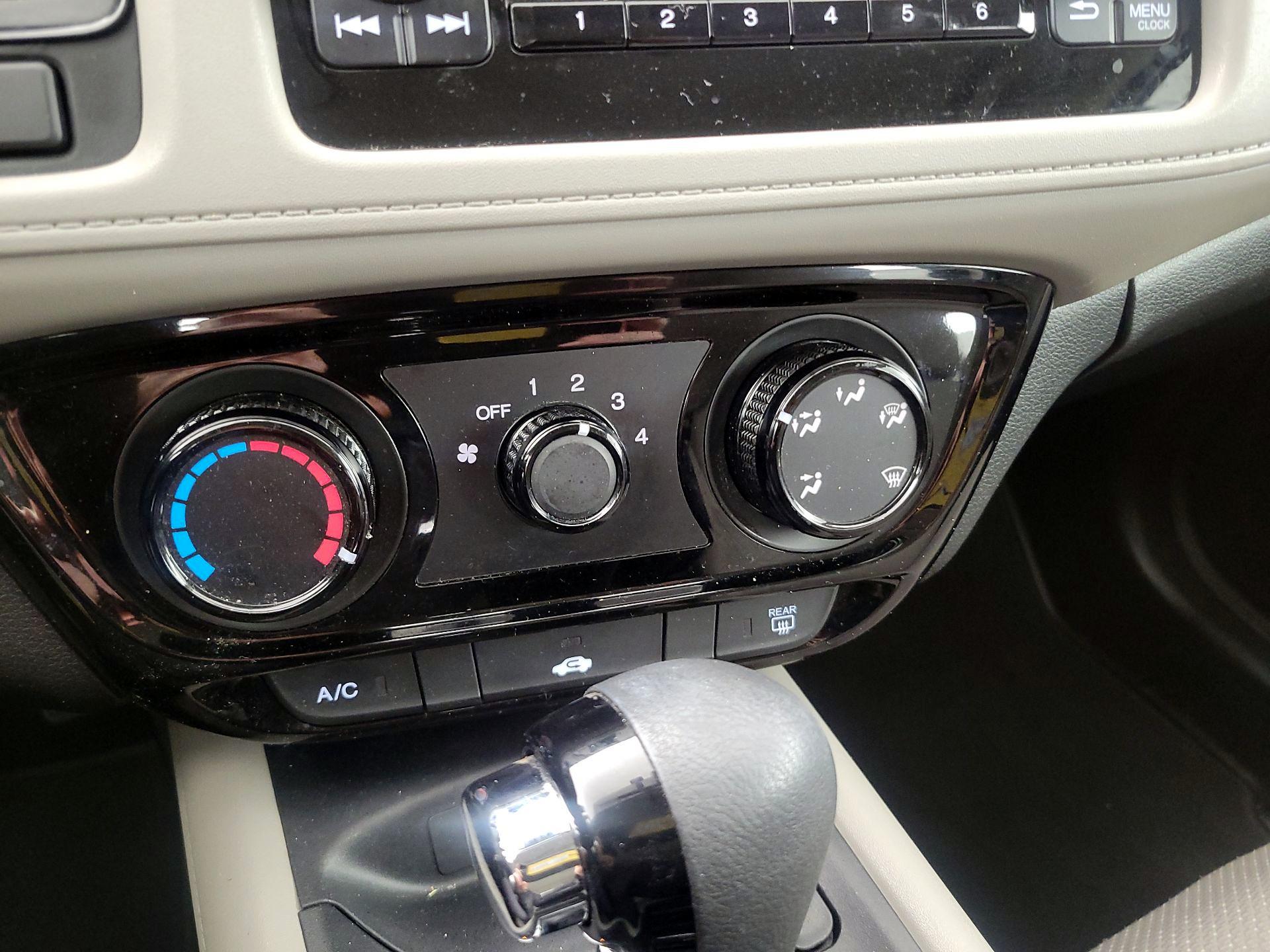 Thumbnail: 2016 Honda HR-V - 16