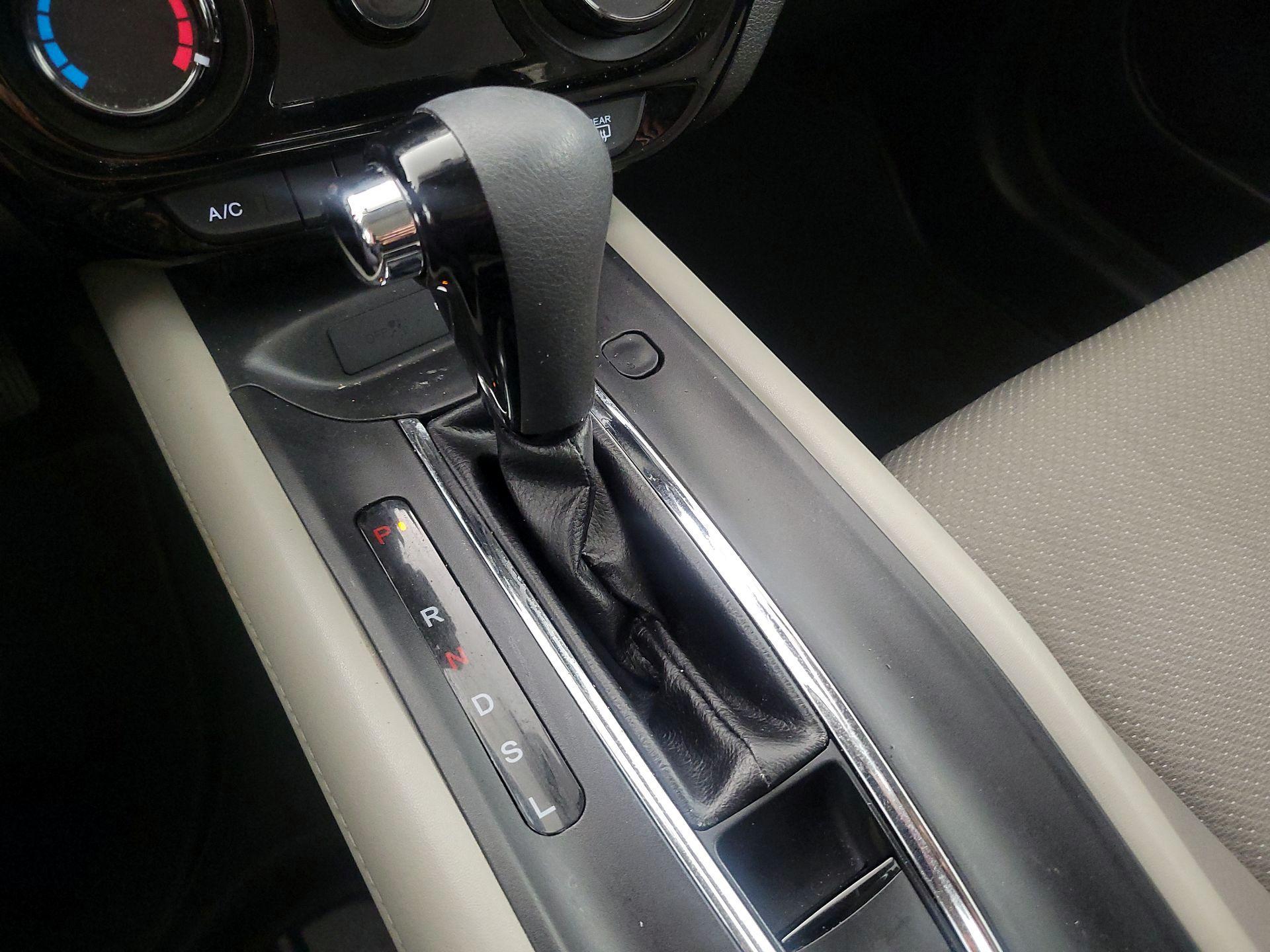 Thumbnail: 2016 Honda HR-V - 17