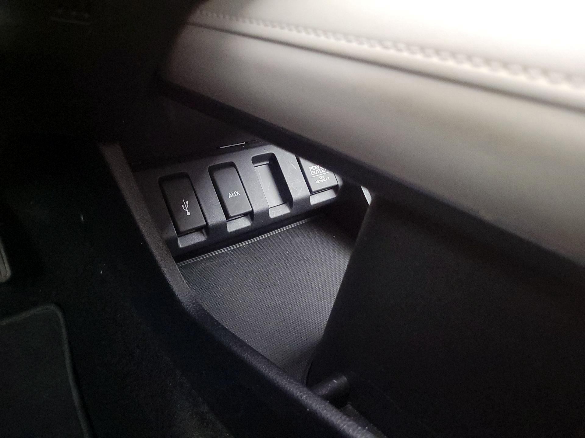 Thumbnail: 2016 Honda HR-V - 18