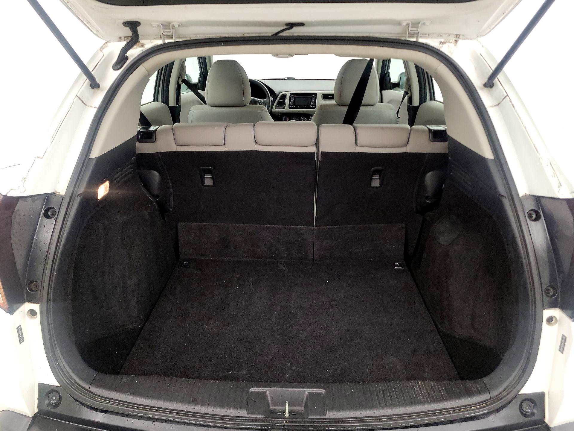 Thumbnail: 2016 Honda HR-V - 20