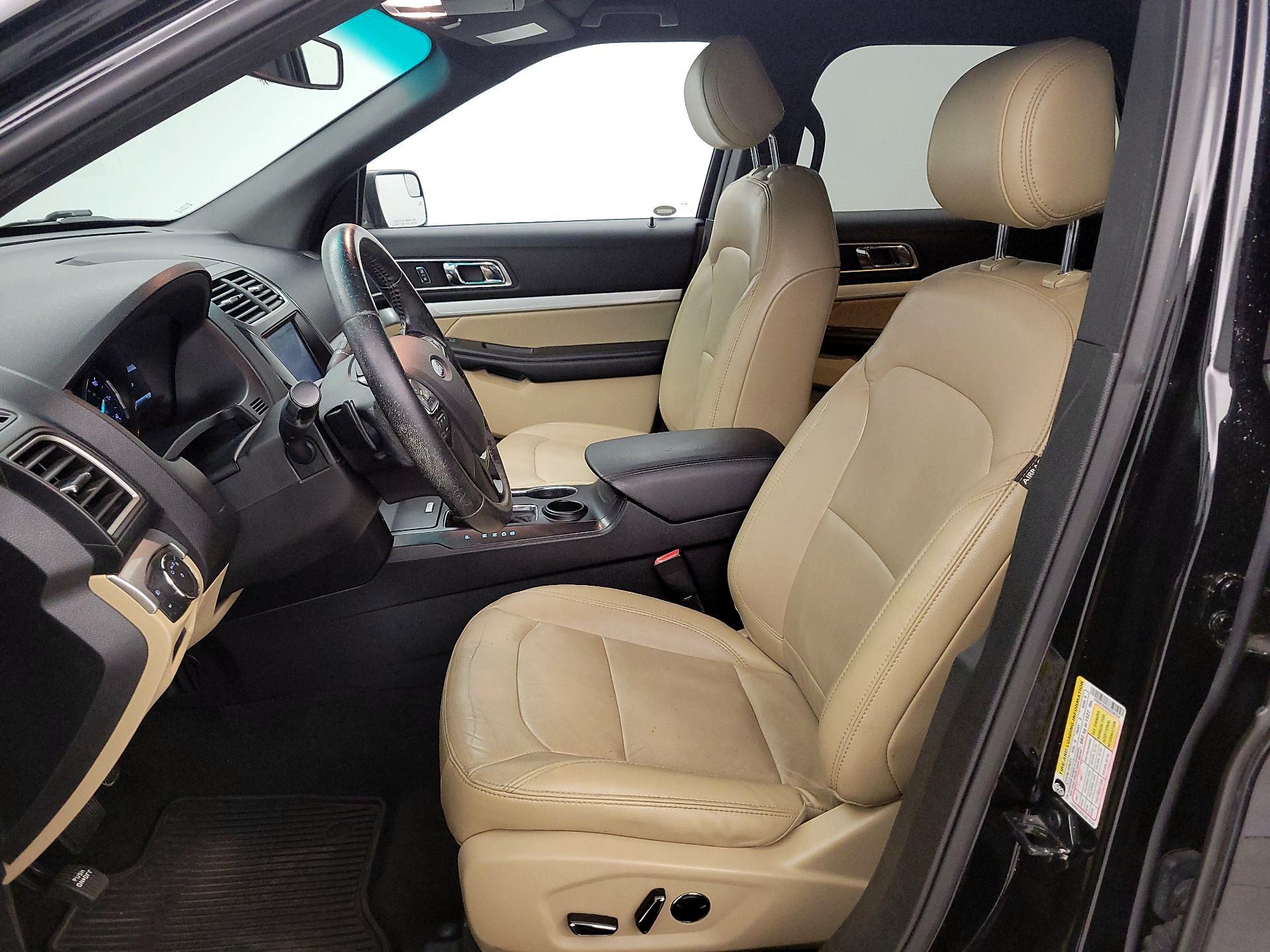 Thumbnail: 2016 Ford Explorer - 11