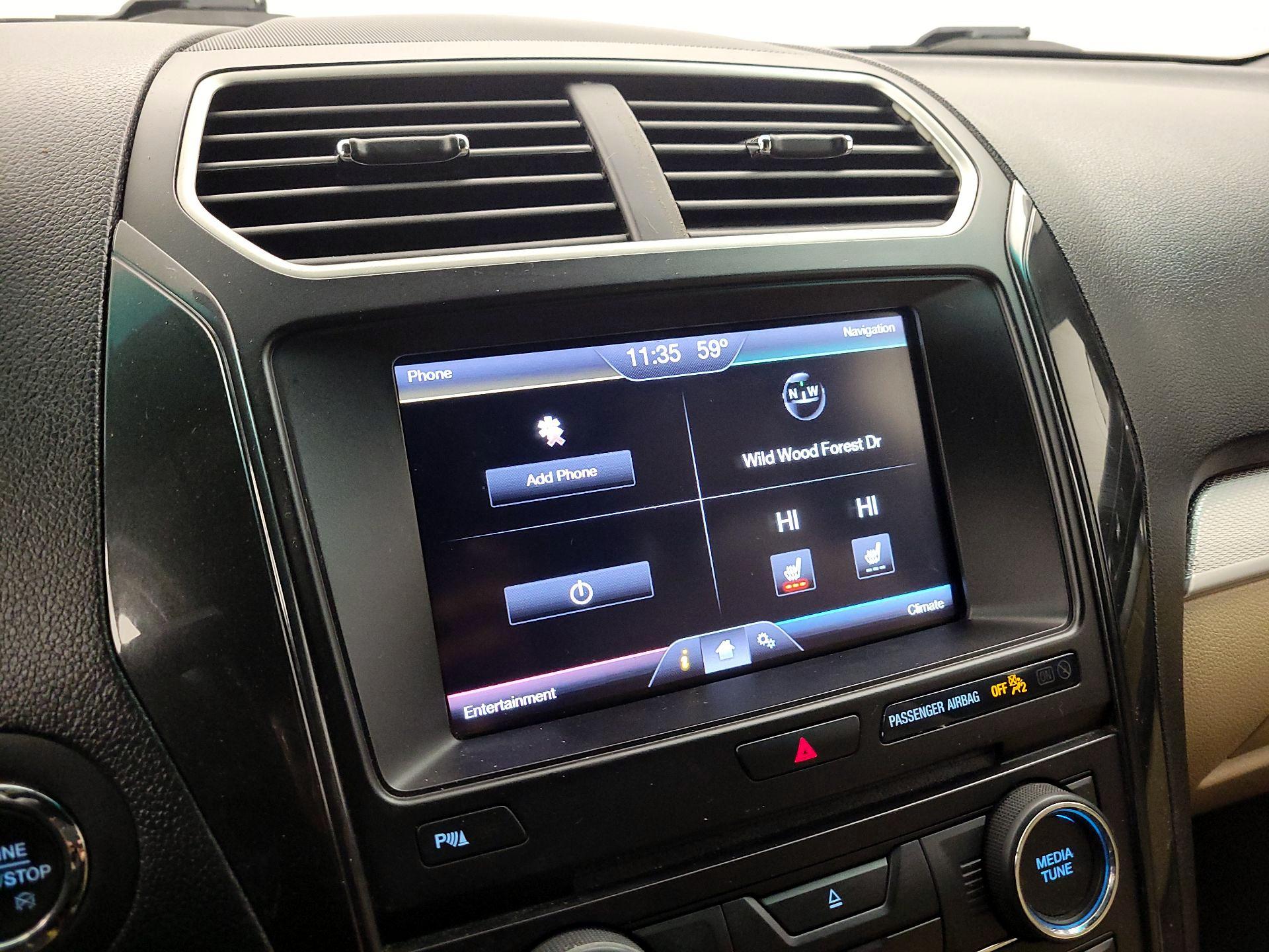 Thumbnail: 2016 Ford Explorer - 16