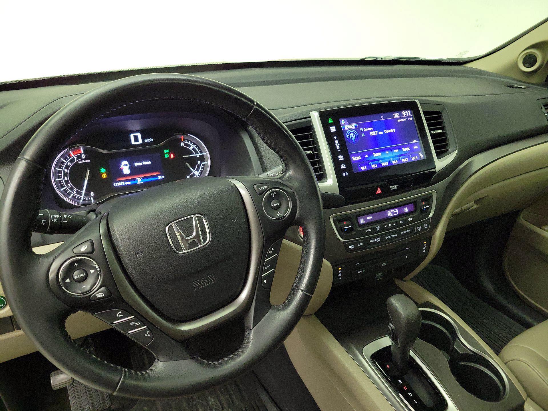 Thumbnail: 2016 Honda Pilot - 9