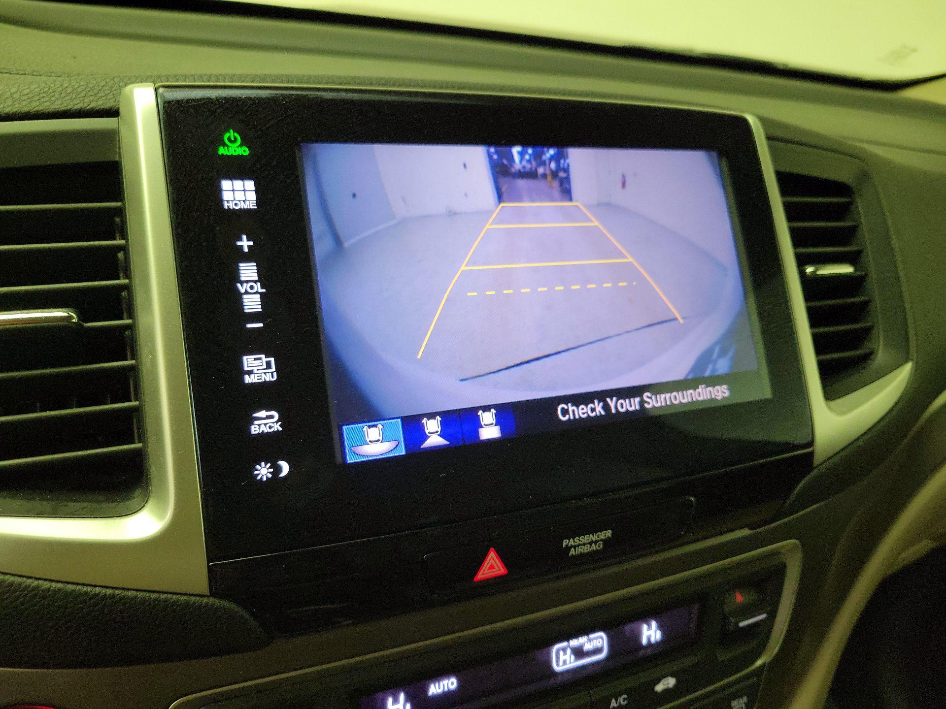 Thumbnail: 2016 Honda Pilot - 13