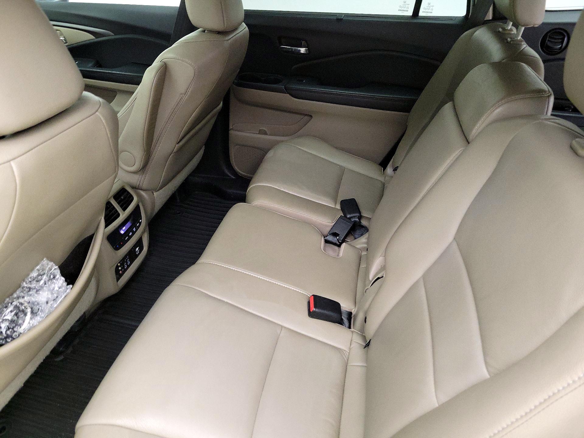 Thumbnail: 2016 Honda Pilot - 19