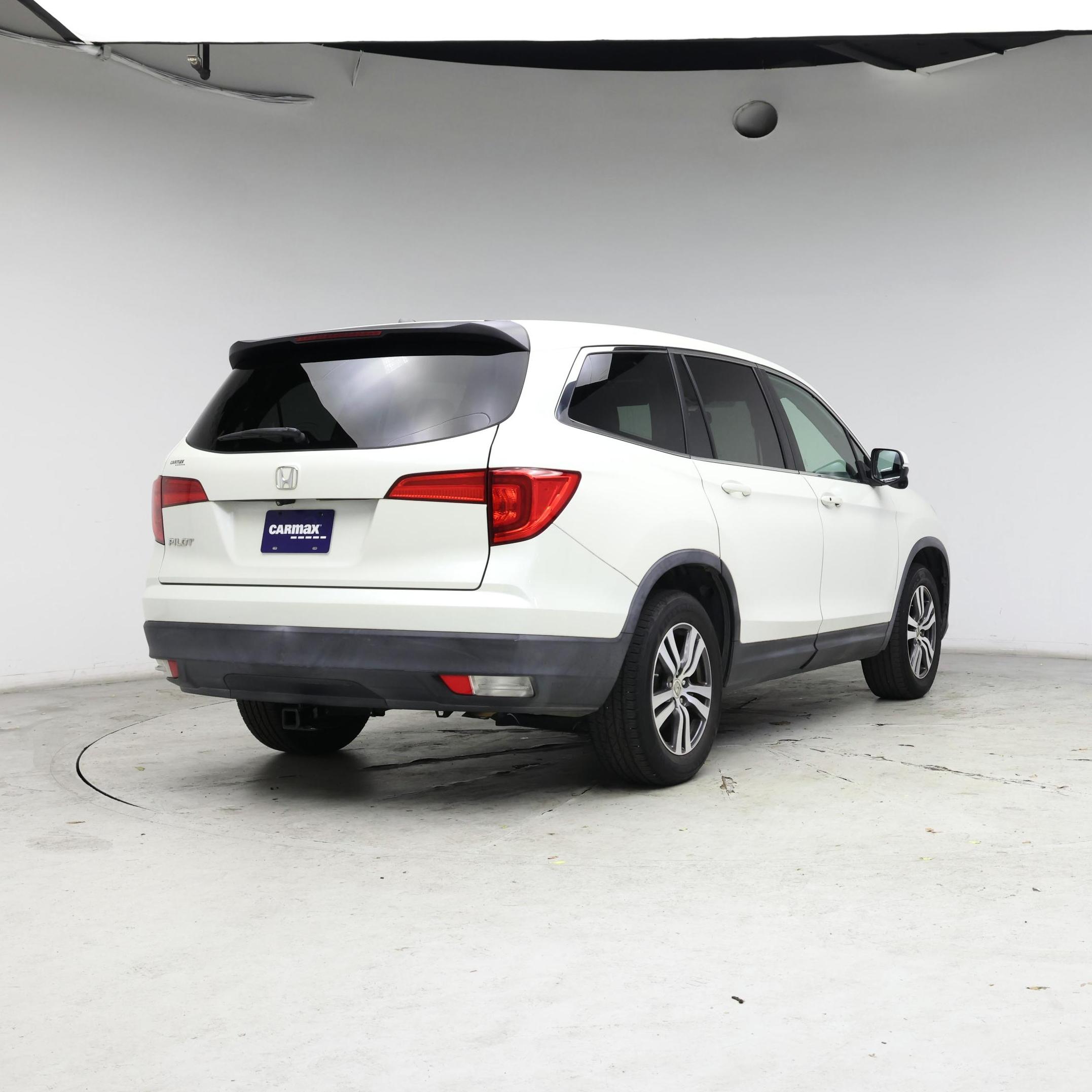 Thumbnail: 2016 Honda Pilot - 8